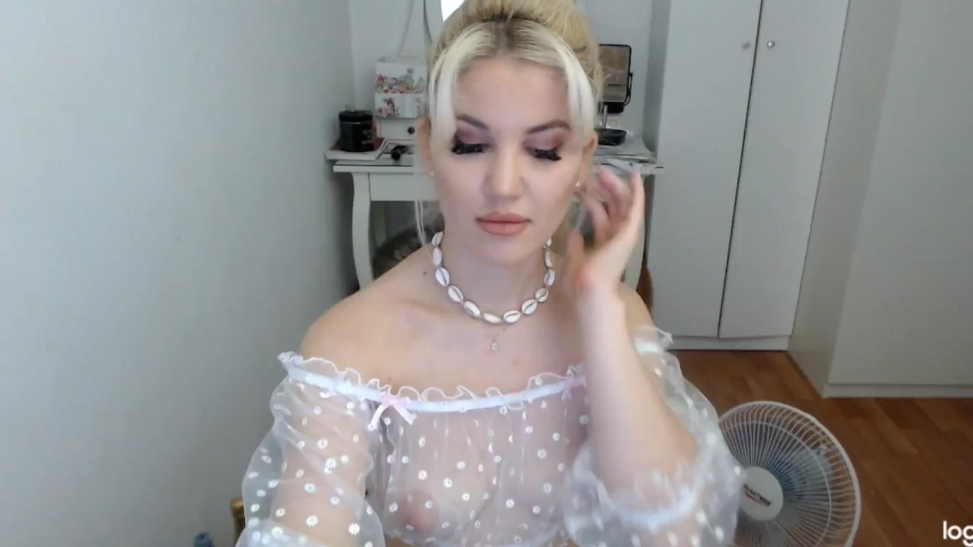 Gallery image thumbnail from SummerJewel's myfreecams stream on, 07/08/2024, 04:46 image 11 of 20