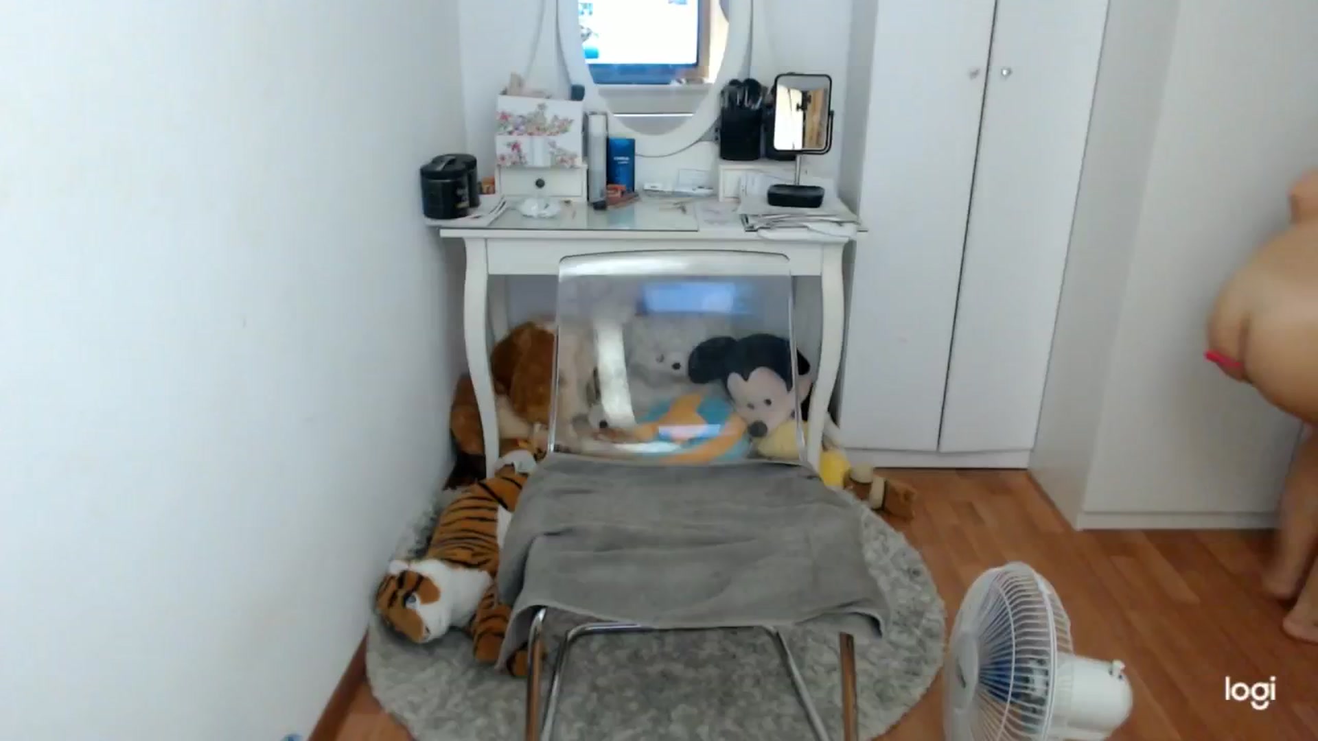 Gallery image thumbnail from SummerJewel's myfreecams stream on, 08/28/2024, 08:15 image 12 of 20