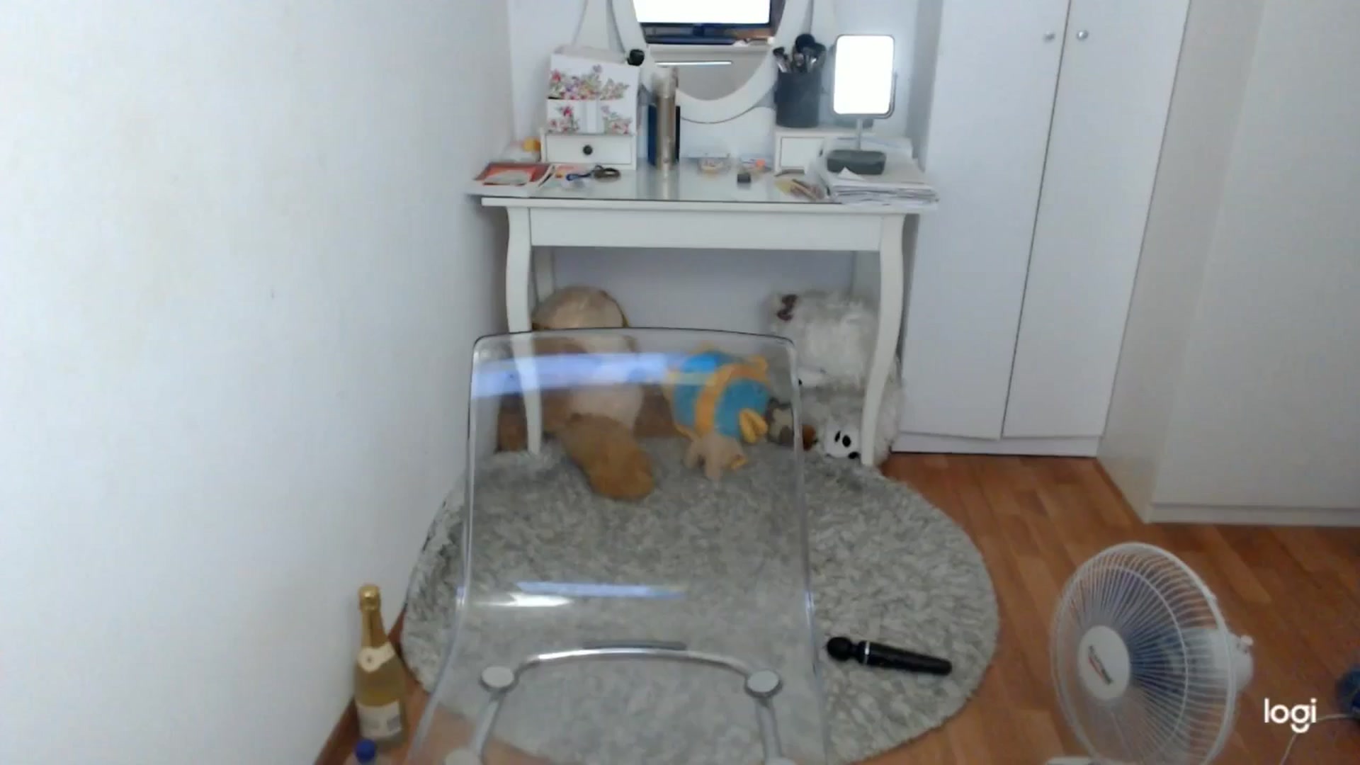 Gallery image thumbnail from SummerJewel's myfreecams stream on, 06/15/2025, 08:32 image 10 of 20