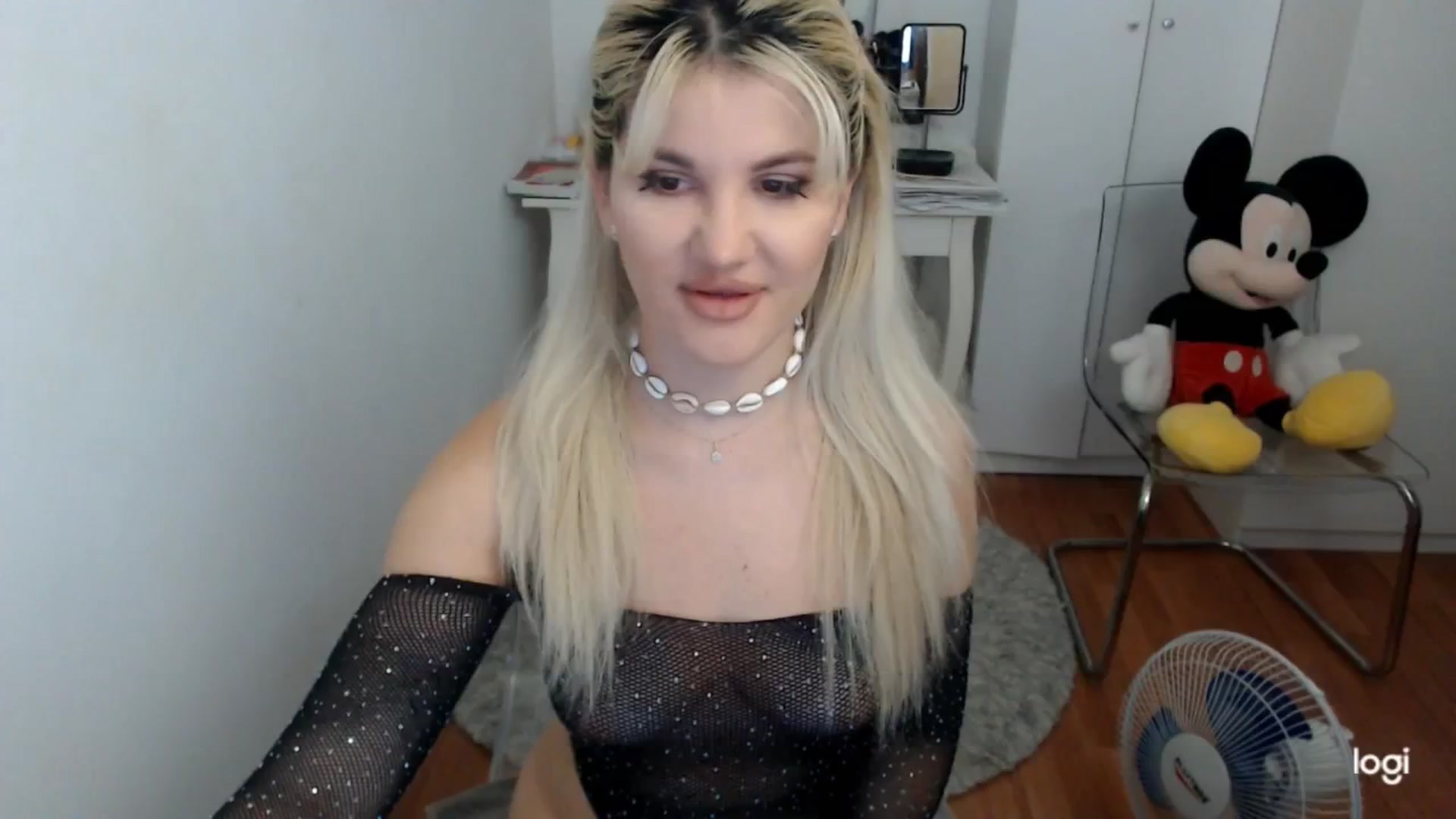 Gallery image thumbnail from SummerJewel's myfreecams stream on, 07/11/2025, 08:37 image 2 of 20