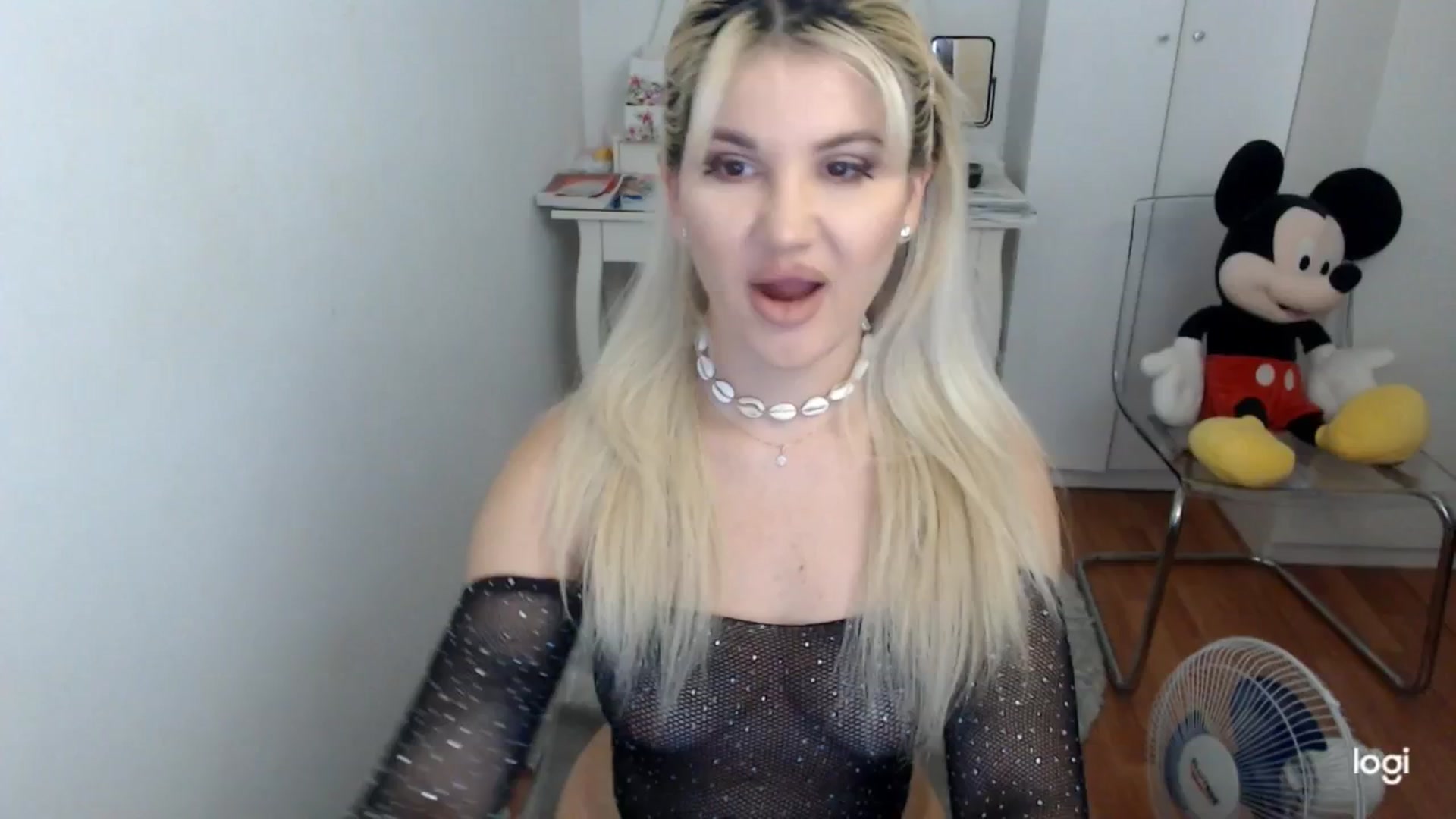 Gallery image thumbnail from SummerJewel's myfreecams stream on, 07/11/2025, 08:37 image 1 of 20