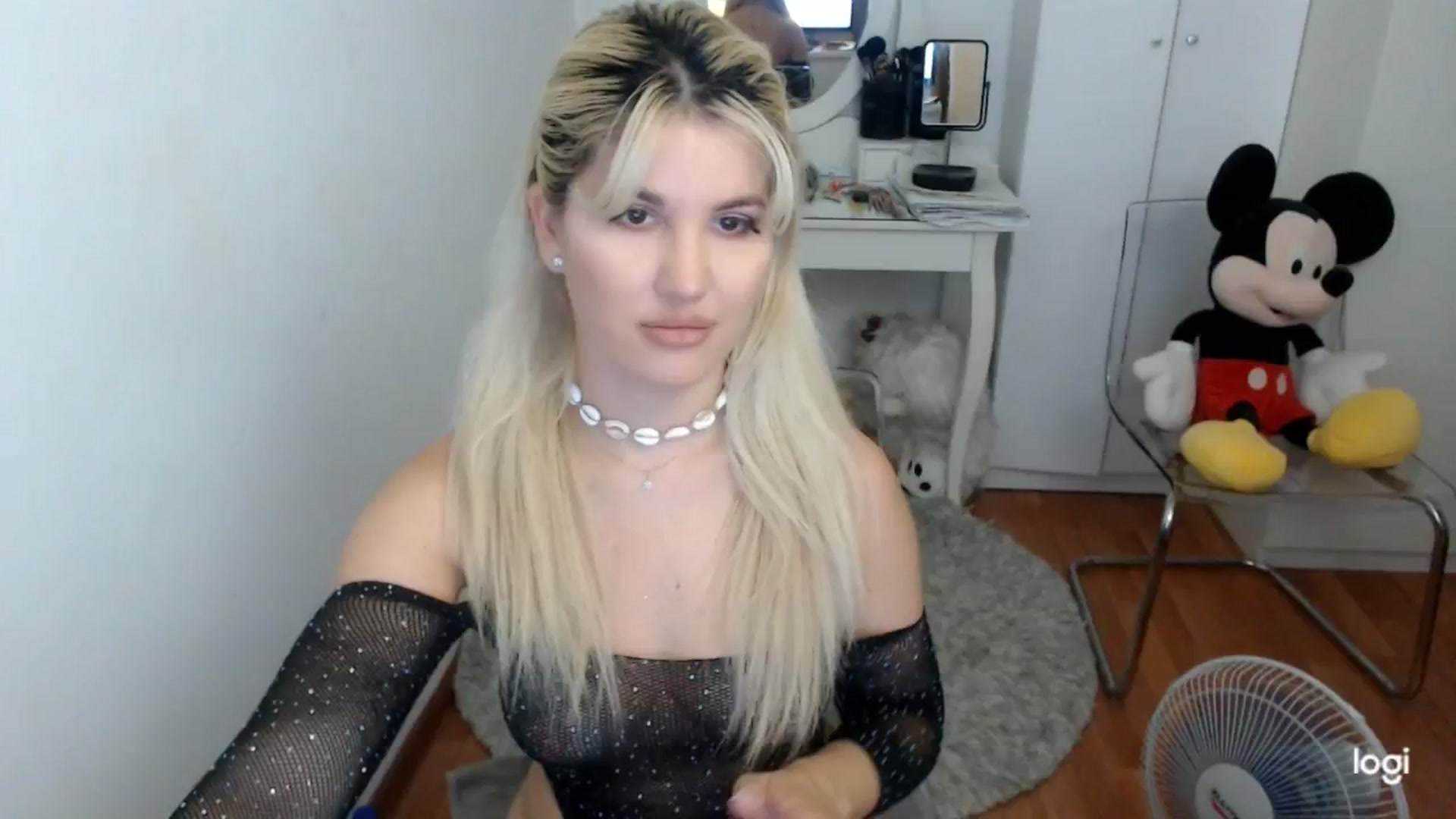 Gallery image thumbnail from SummerJewel's myfreecams stream on, 07/11/2025, 08:37 image 3 of 20