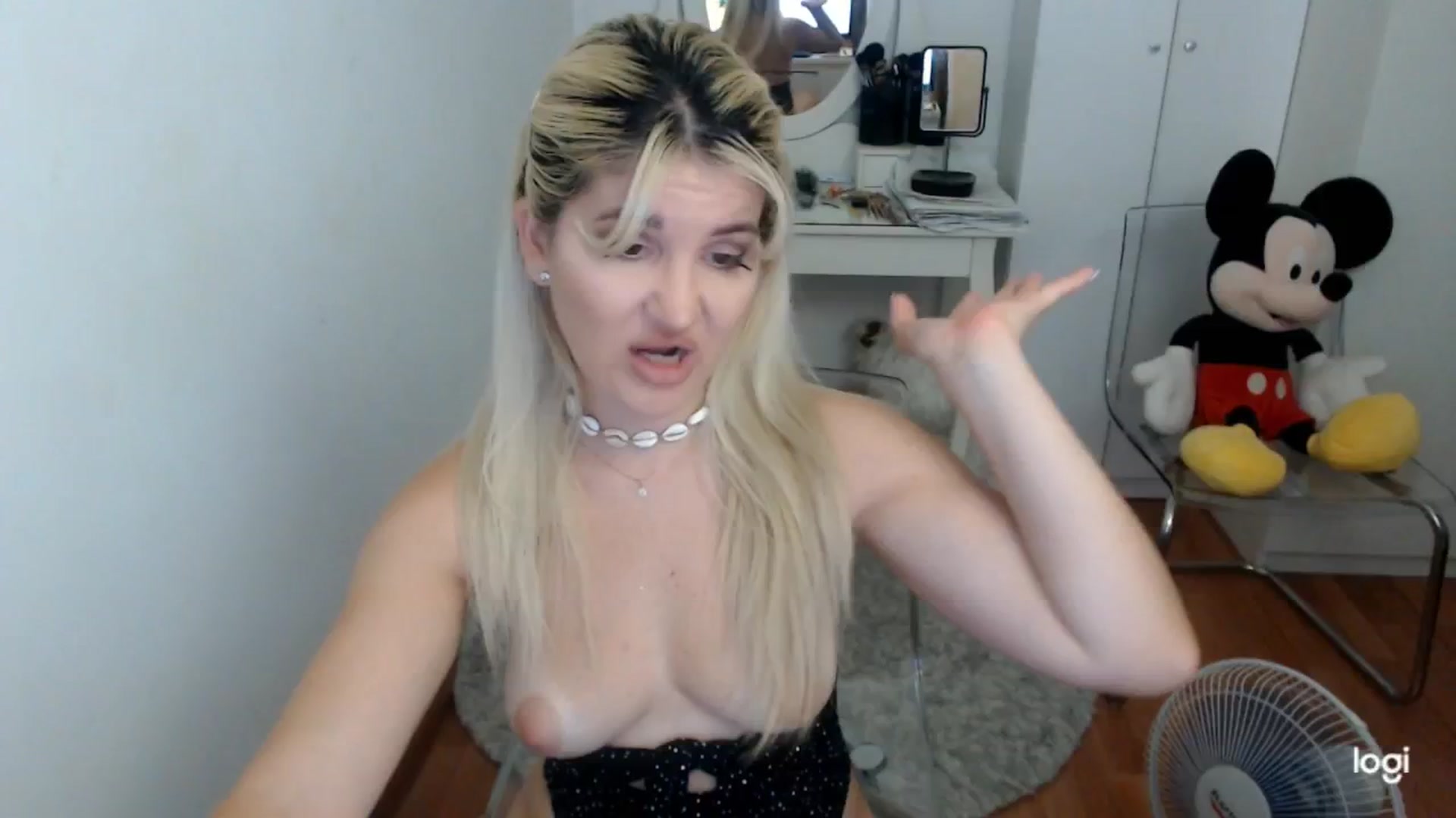 Gallery image thumbnail from SummerJewel's myfreecams stream on, 07/11/2025, 08:37 image 9 of 20