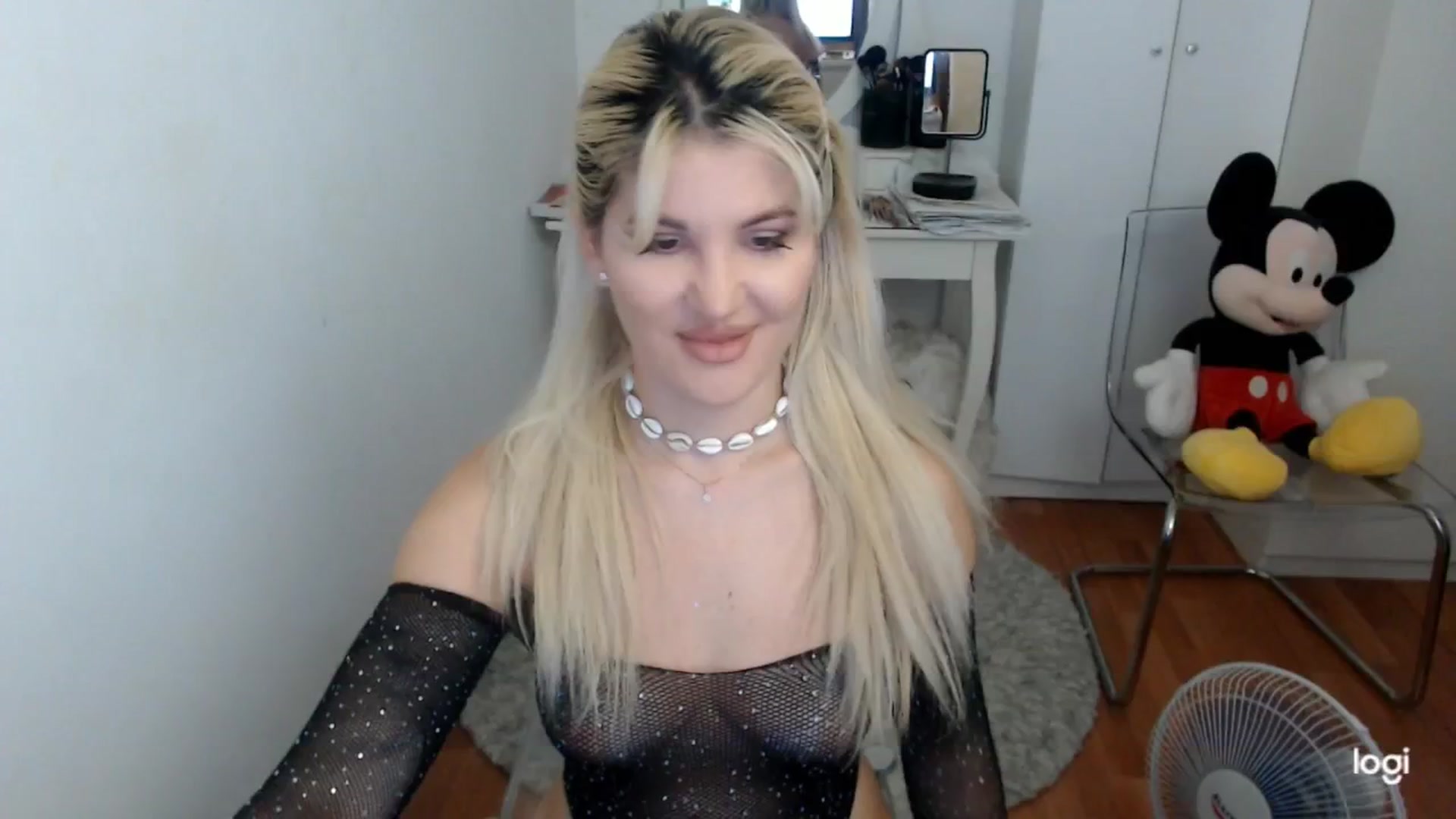 Gallery image thumbnail from SummerJewel's myfreecams stream on, 07/11/2025, 08:37 image 5 of 20