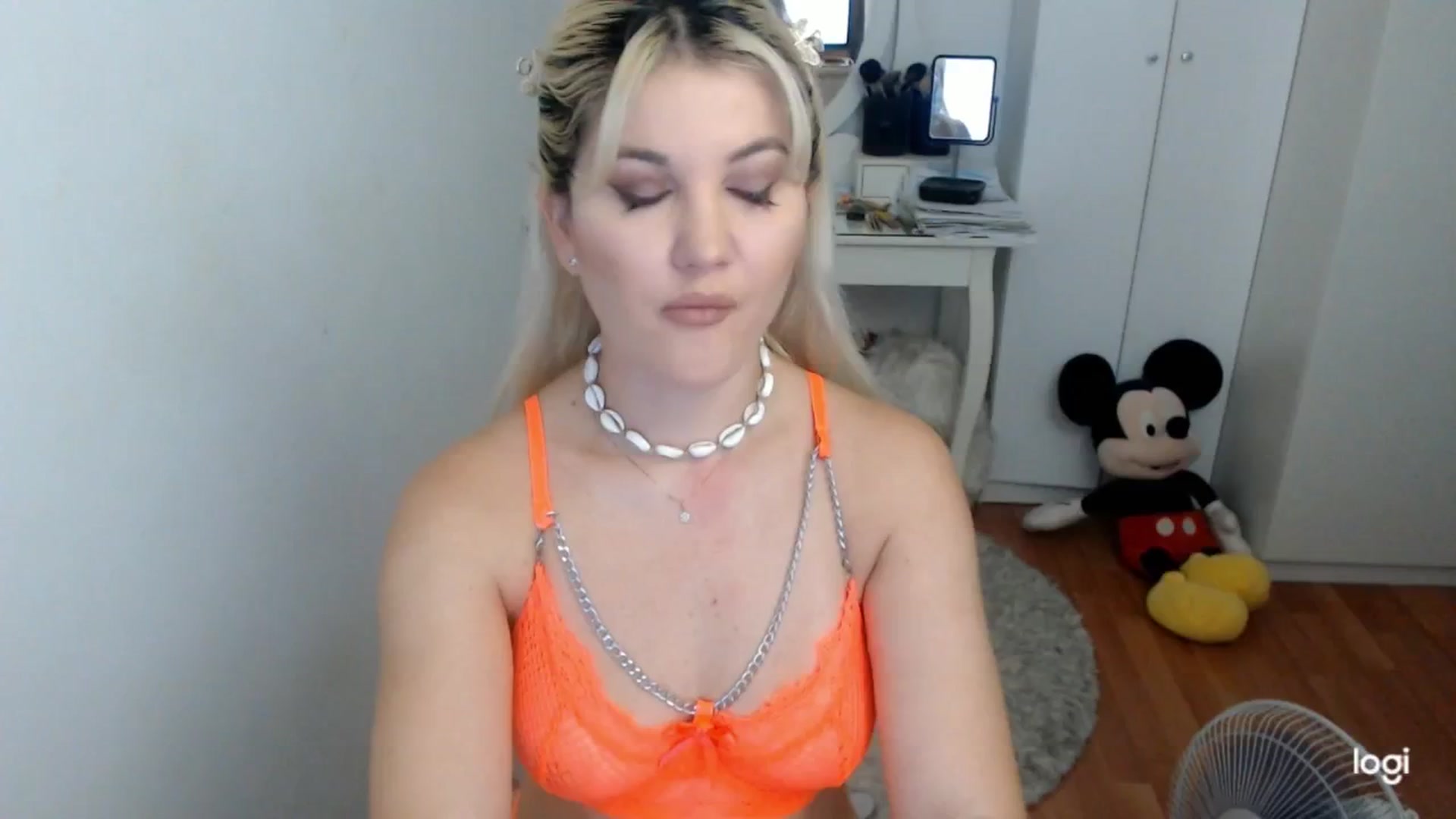 Gallery image thumbnail from SummerJewel's myfreecams stream on, 07/14/2025, 08:26 image 2 of 20