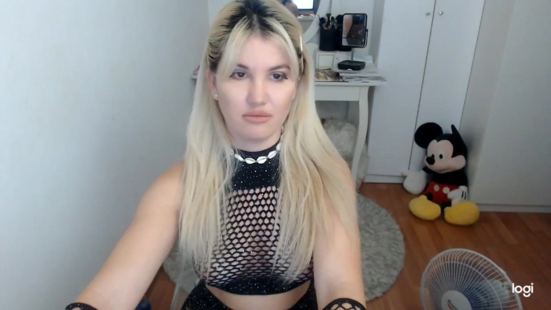 Gallery image thumbnail from SummerJewel's myfreecams stream on, 07/19/2025, 08:15 image 3 of 20