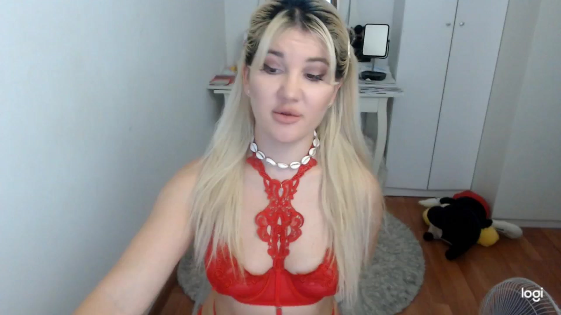 Gallery image thumbnail from SummerJewel's myfreecams stream on, 07/21/2025, 08:13 image 1 of 20