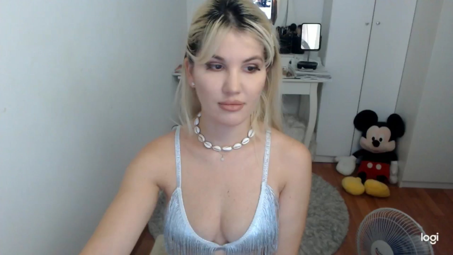 Gallery image thumbnail from SummerJewel's myfreecams stream on, 07/23/2025, 08:43 image 1 of 20