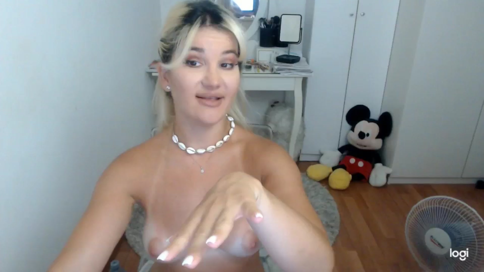Gallery image thumbnail from SummerJewel's myfreecams stream on, 08/07/2025, 08:58 image 8 of 20