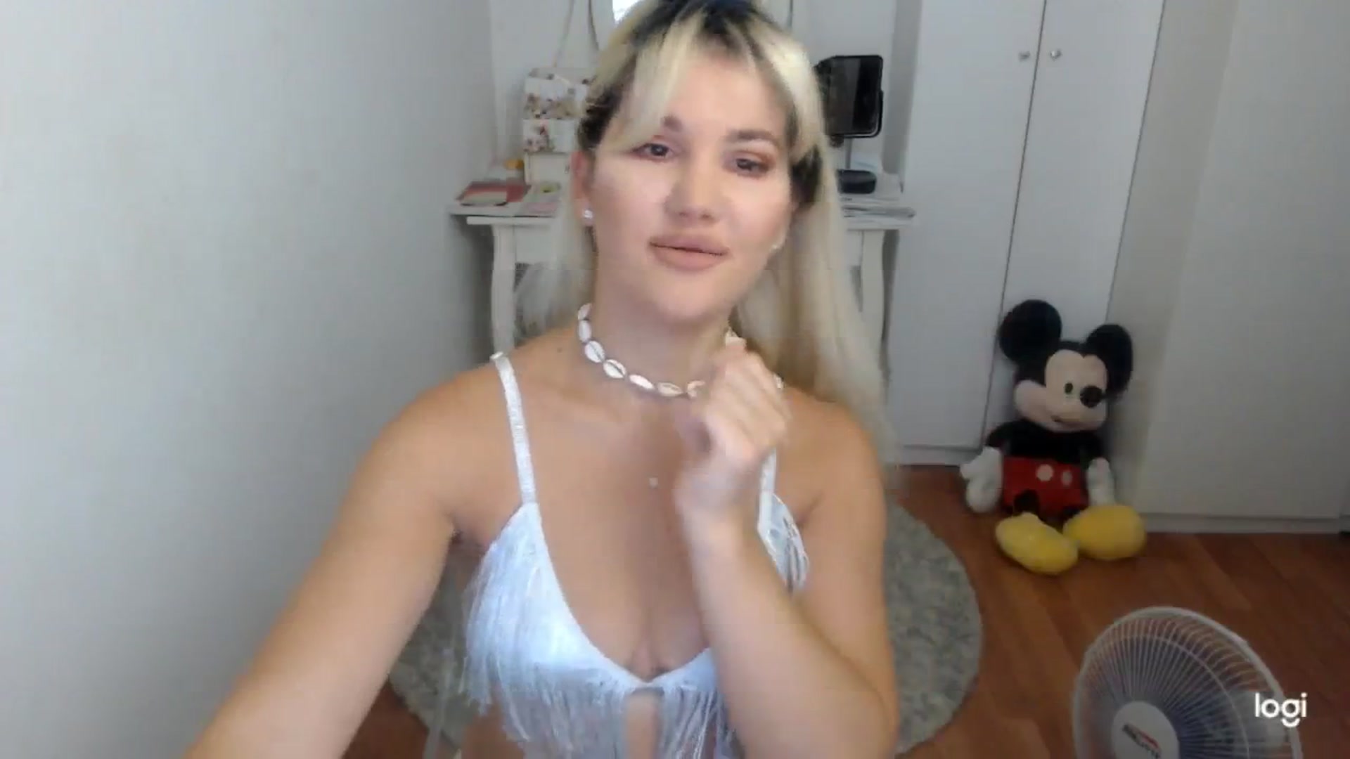 Gallery image thumbnail from SummerJewel's myfreecams stream on, 08/14/2025, 06:05 image 3 of 20