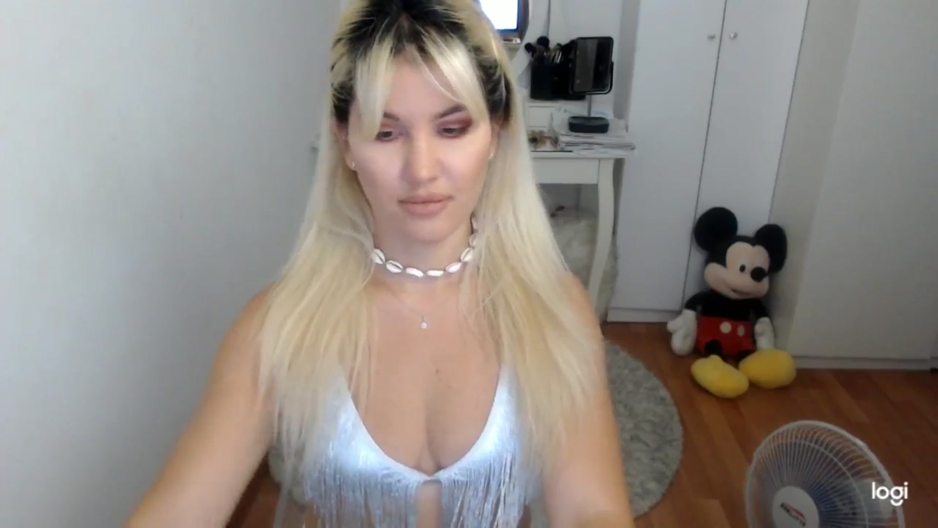Gallery image thumbnail from SummerJewel's myfreecams stream on, 08/14/2025, 06:05 image 12 of 20