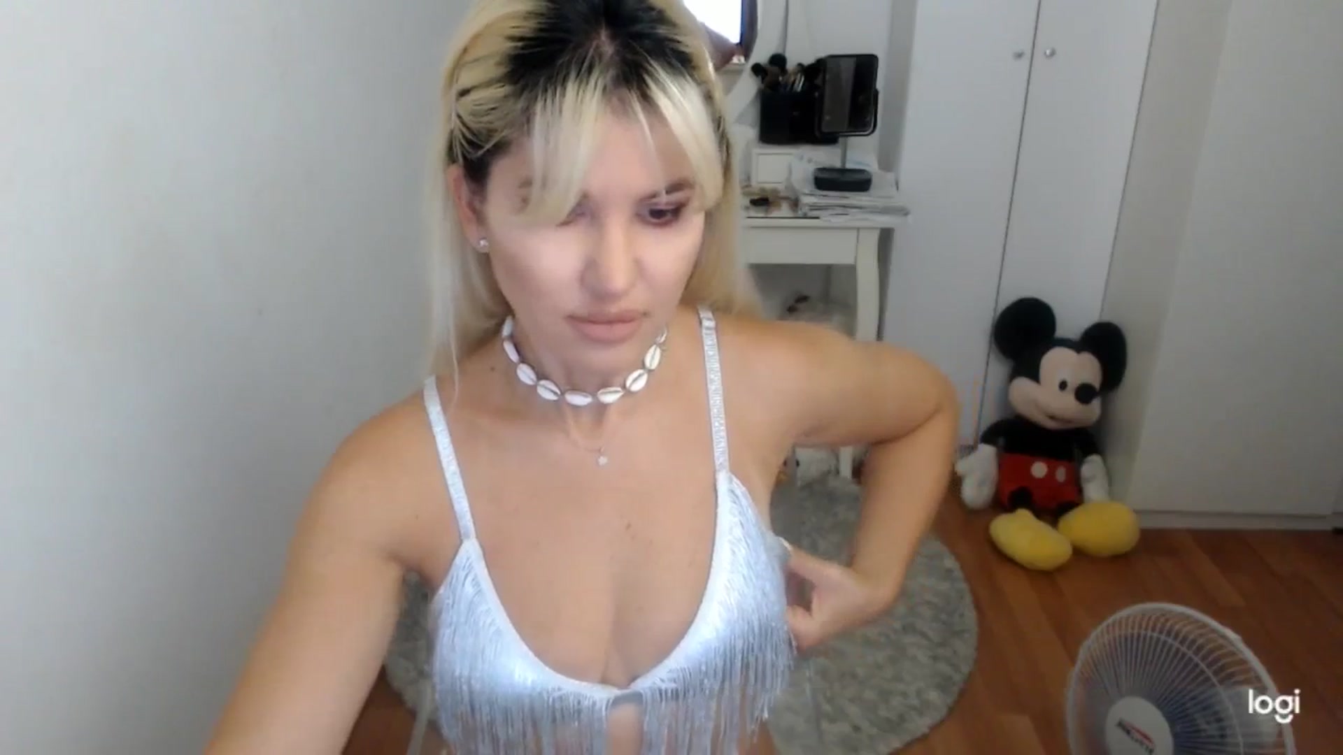 Gallery image thumbnail from SummerJewel's myfreecams stream on, 08/14/2025, 06:05 image 10 of 20