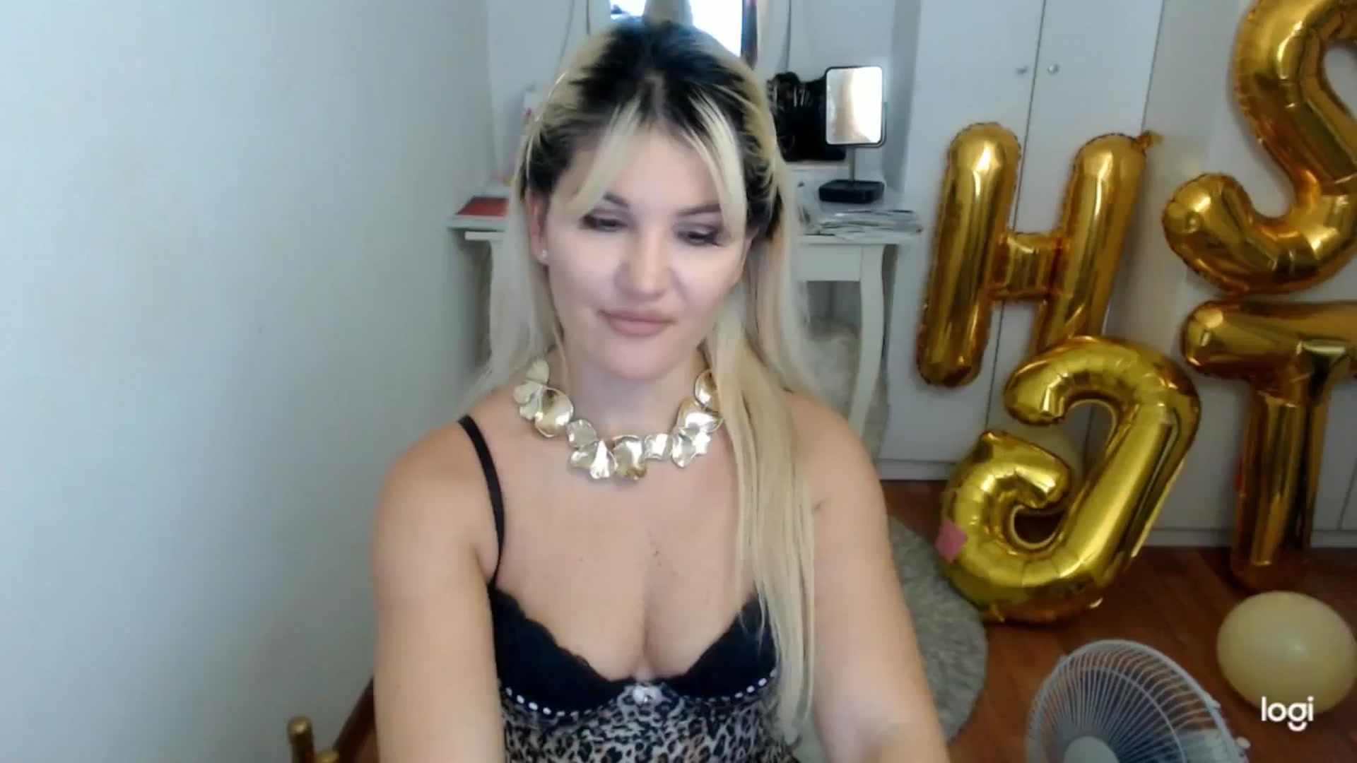 Gallery image thumbnail from SummerJewel's myfreecams stream on, 08/22/2025, 06:15 image 17 of 20