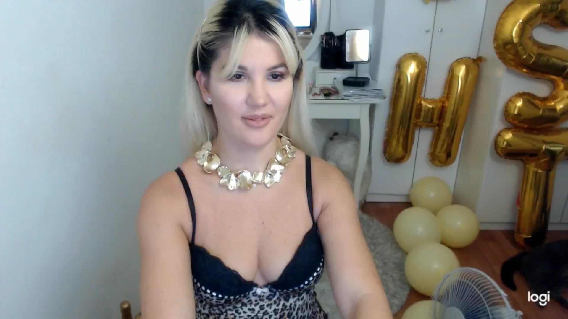 Gallery image thumbnail from SummerJewel's myfreecams stream on, 08/22/2025, 06:15 image 3 of 20