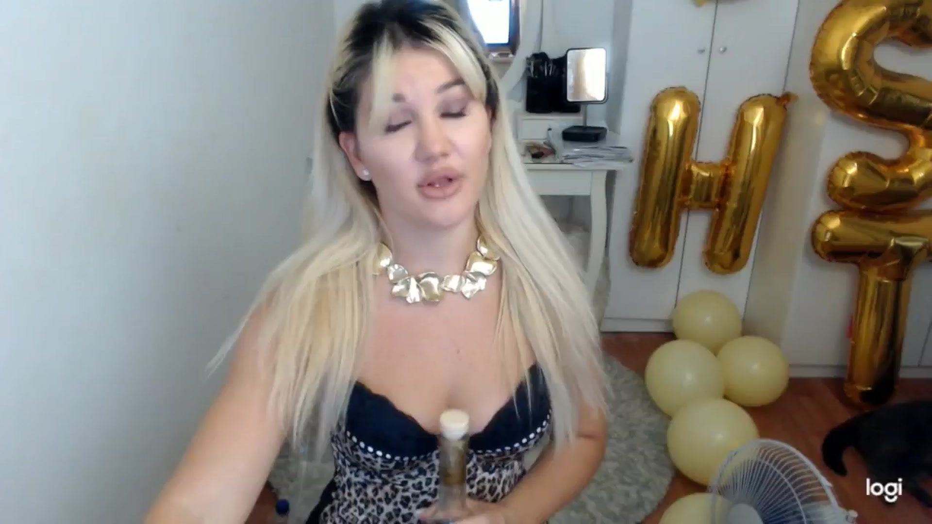 Gallery image thumbnail from SummerJewel's myfreecams stream on, 08/22/2025, 06:15 image 5 of 20