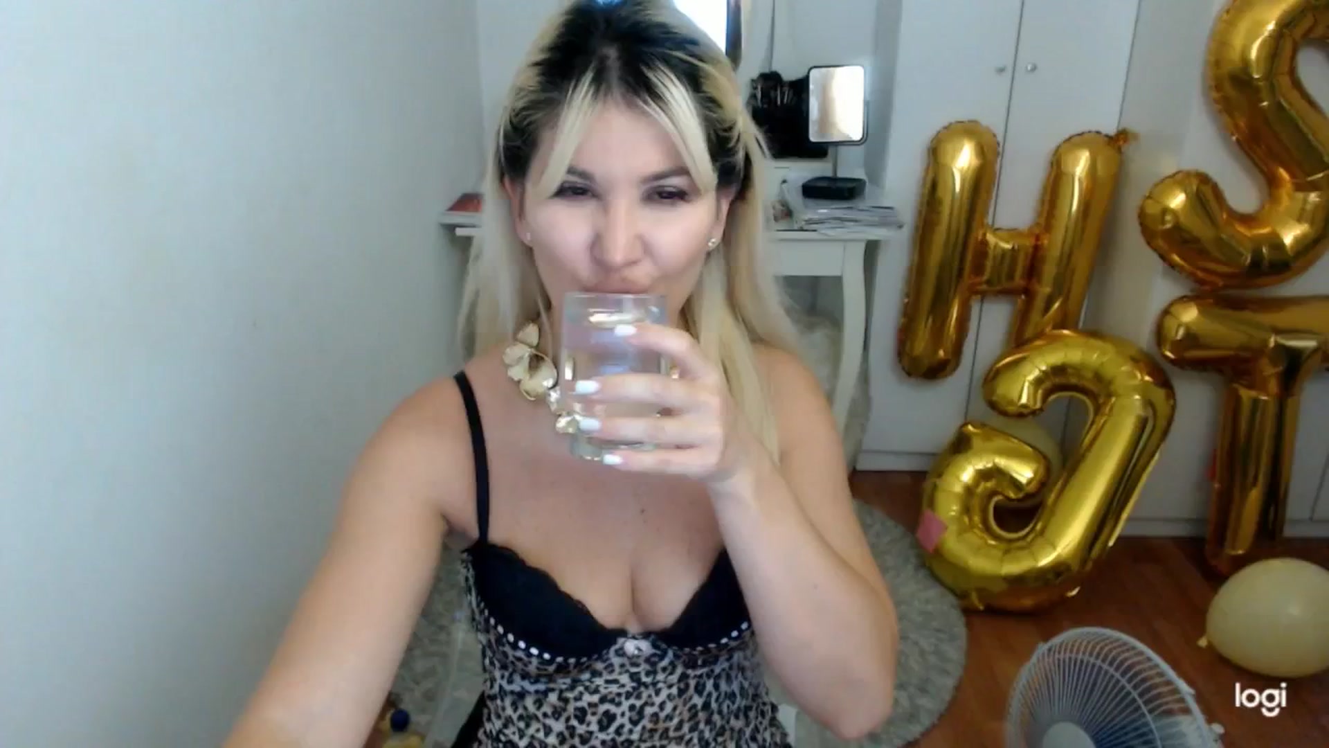 Gallery image thumbnail from SummerJewel's myfreecams stream on, 08/22/2025, 06:15 image 16 of 20