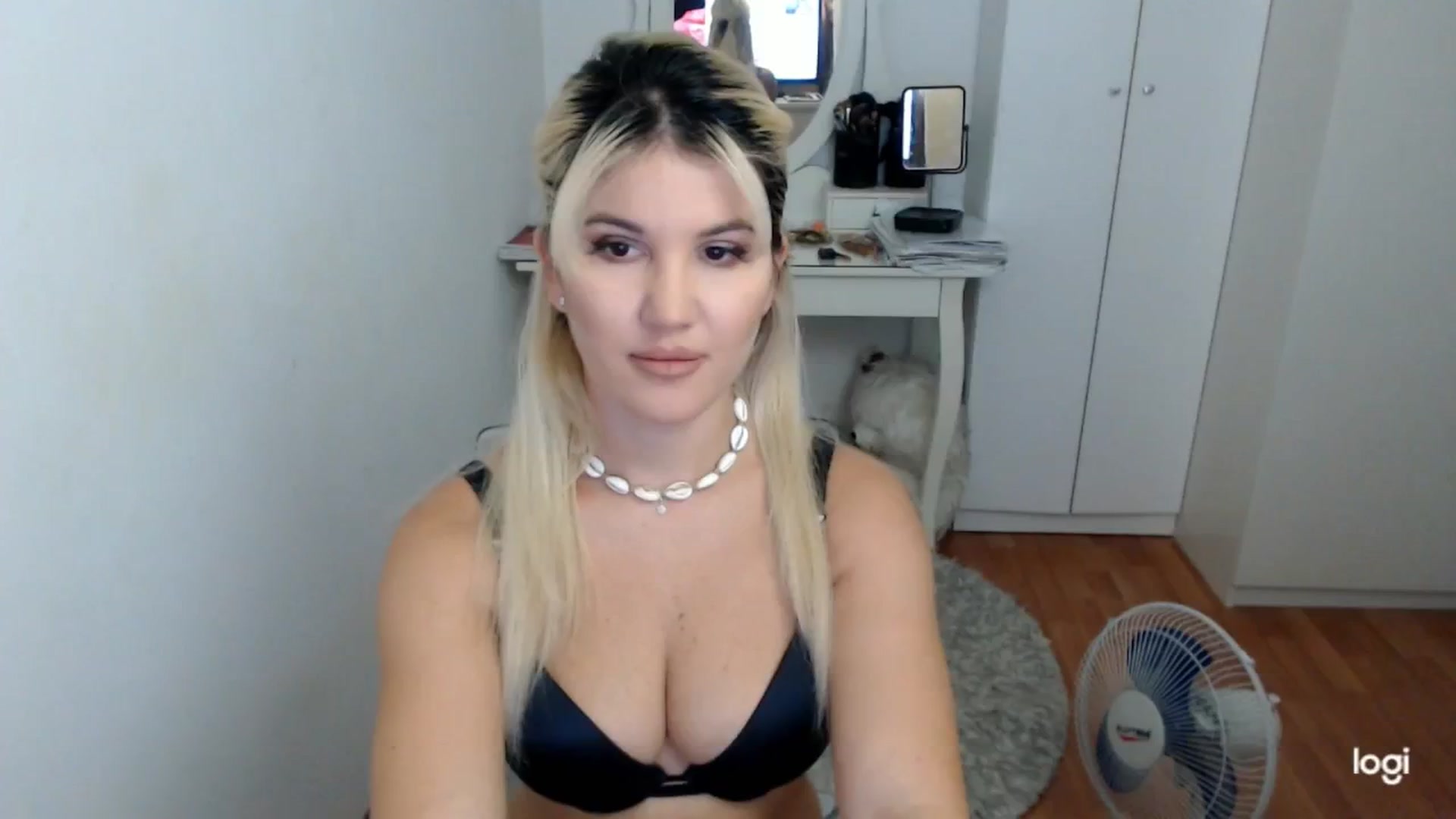 Gallery image thumbnail from SummerJewel's myfreecams stream on, 08/27/2025, 05:52 image 11 of 20