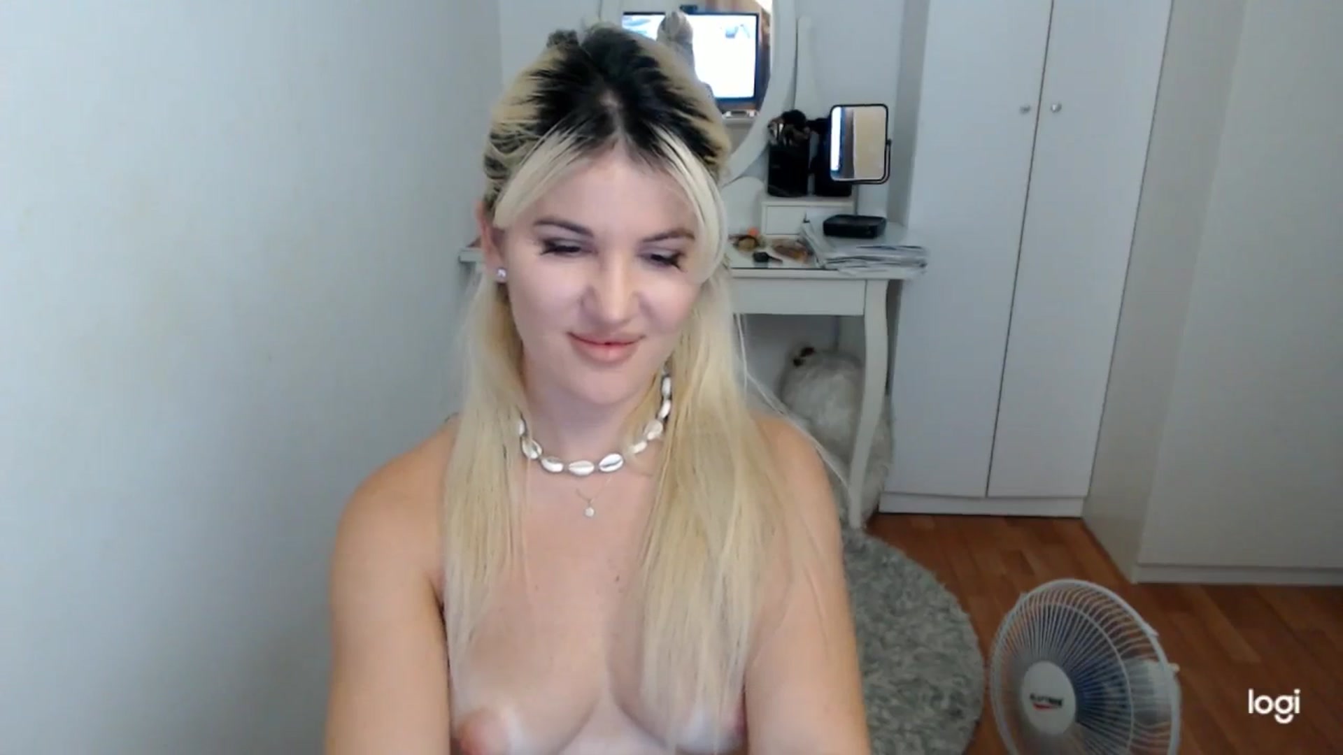 Gallery image thumbnail from SummerJewel's myfreecams stream on, 08/27/2025, 09:08 image 11 of 20