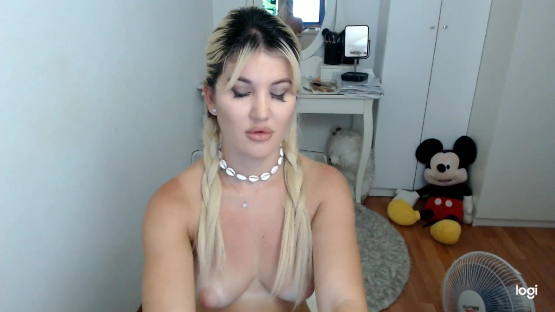 Gallery image thumbnail from SummerJewel's myfreecams stream on, 09/01/2025, 07:34 image 18 of 20