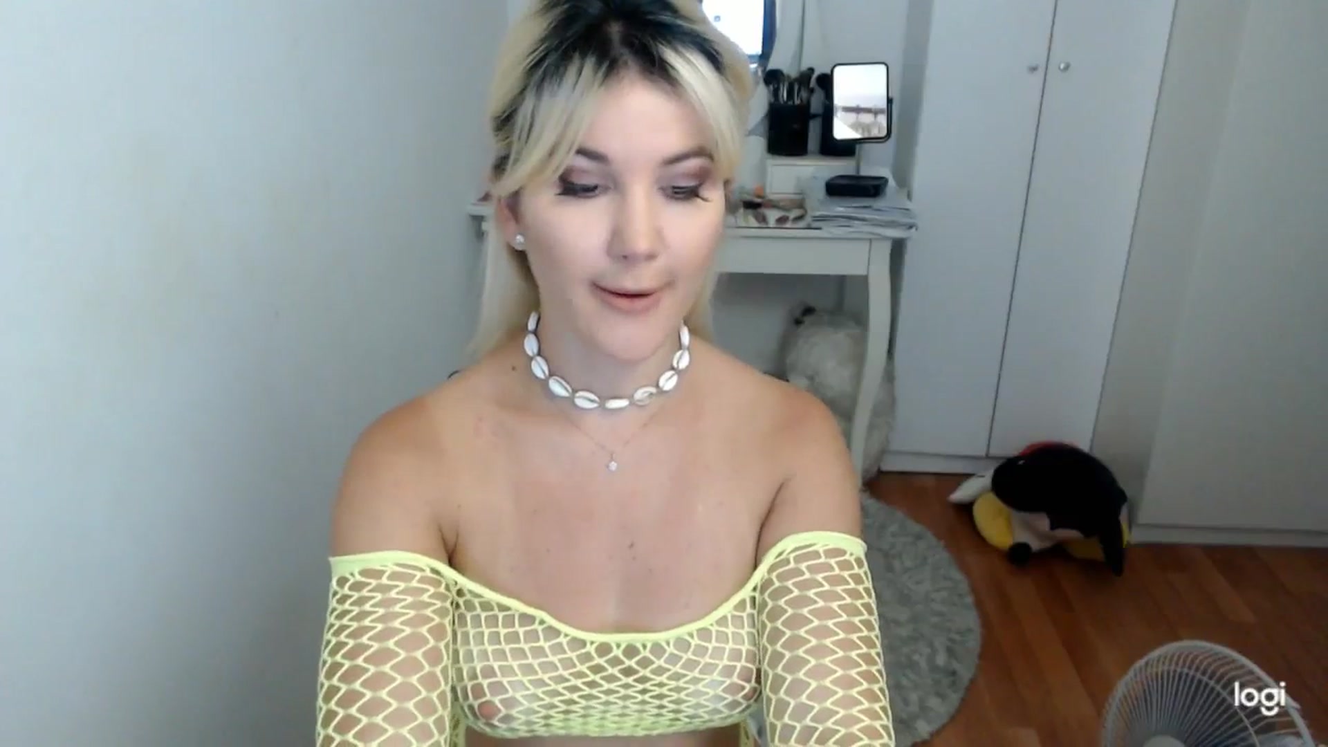 Gallery image thumbnail from SummerJewel's myfreecams stream on, 09/02/2025, 07:51 image 5 of 20