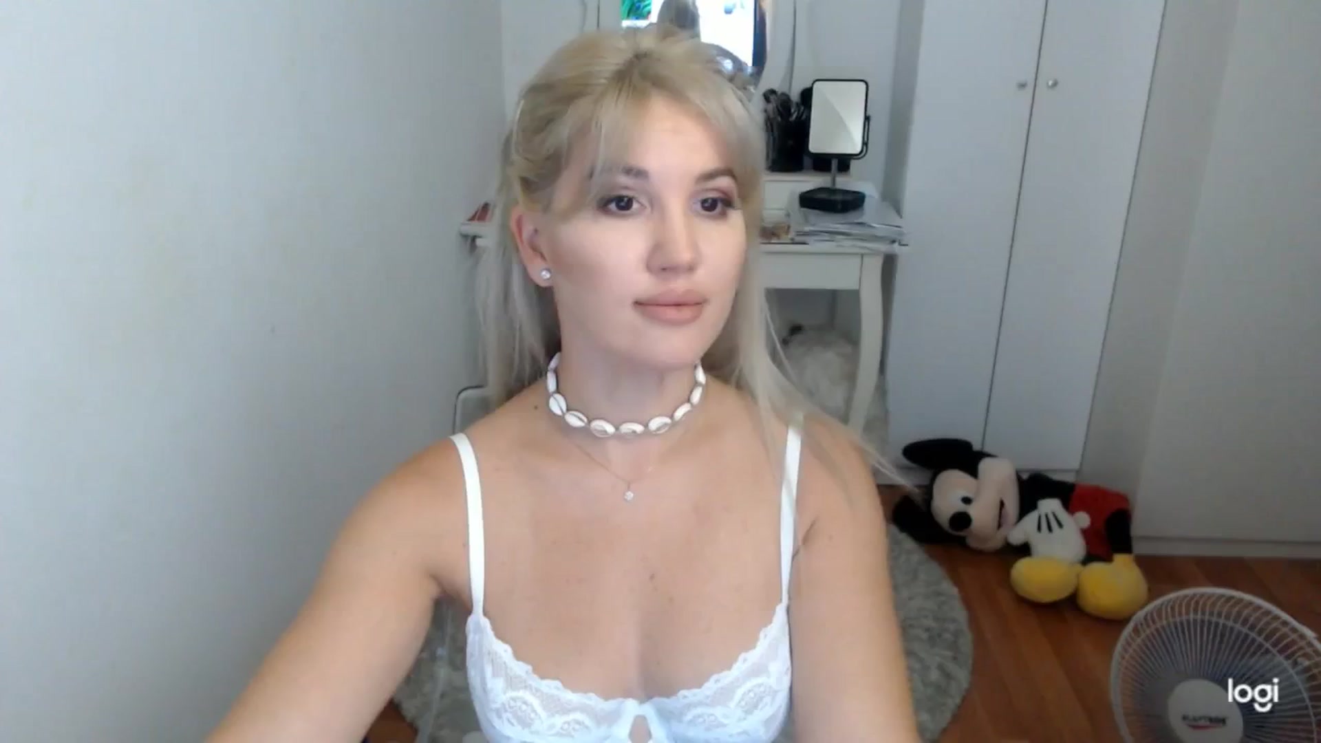 Gallery image thumbnail from SummerJewel's myfreecams stream on, 09/09/2025, 05:41 image 3 of 20