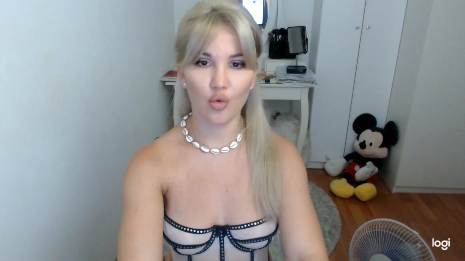 Gallery image thumbnail from SummerJewel's myfreecams stream on, 09/11/2025, 09:10 image 6 of 20