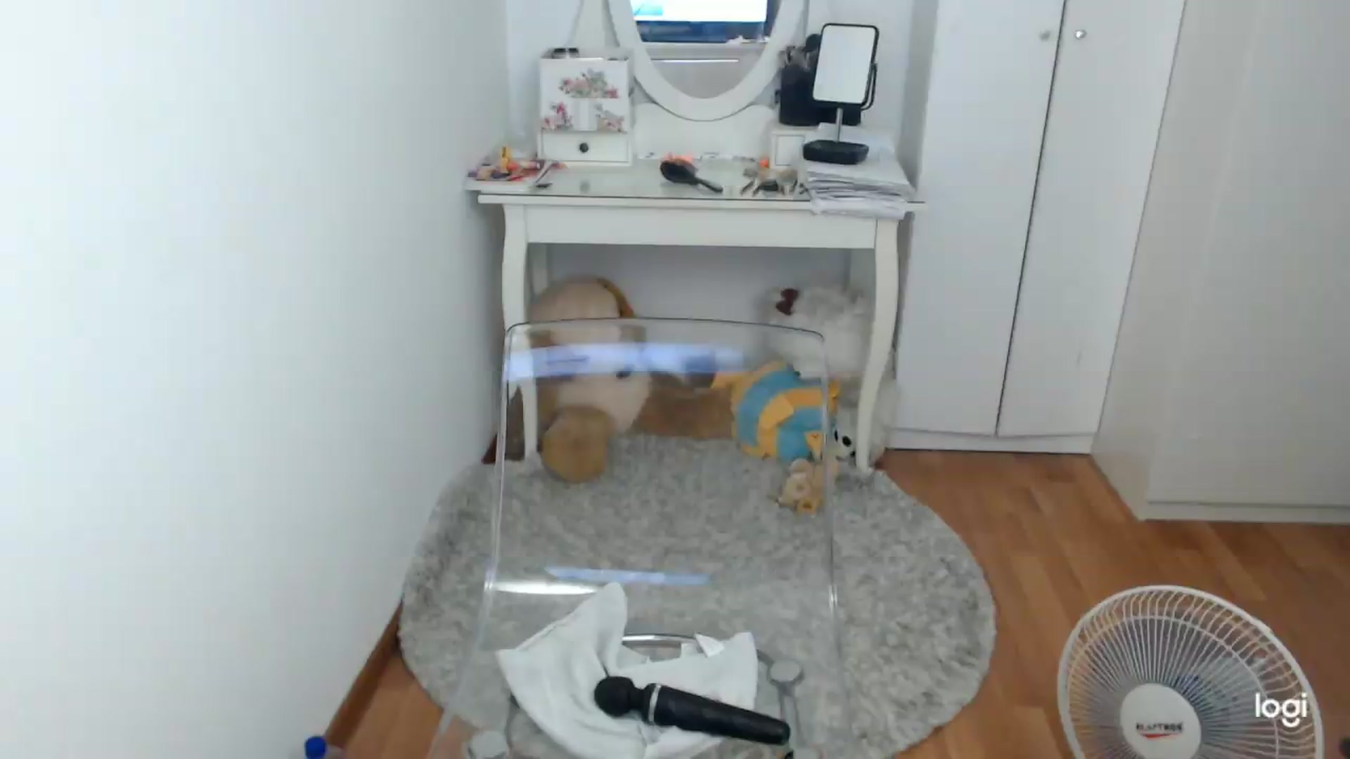 Gallery image thumbnail from SummerJewel's myfreecams stream on, 06/28/2026, 08:37 image 9 of 20