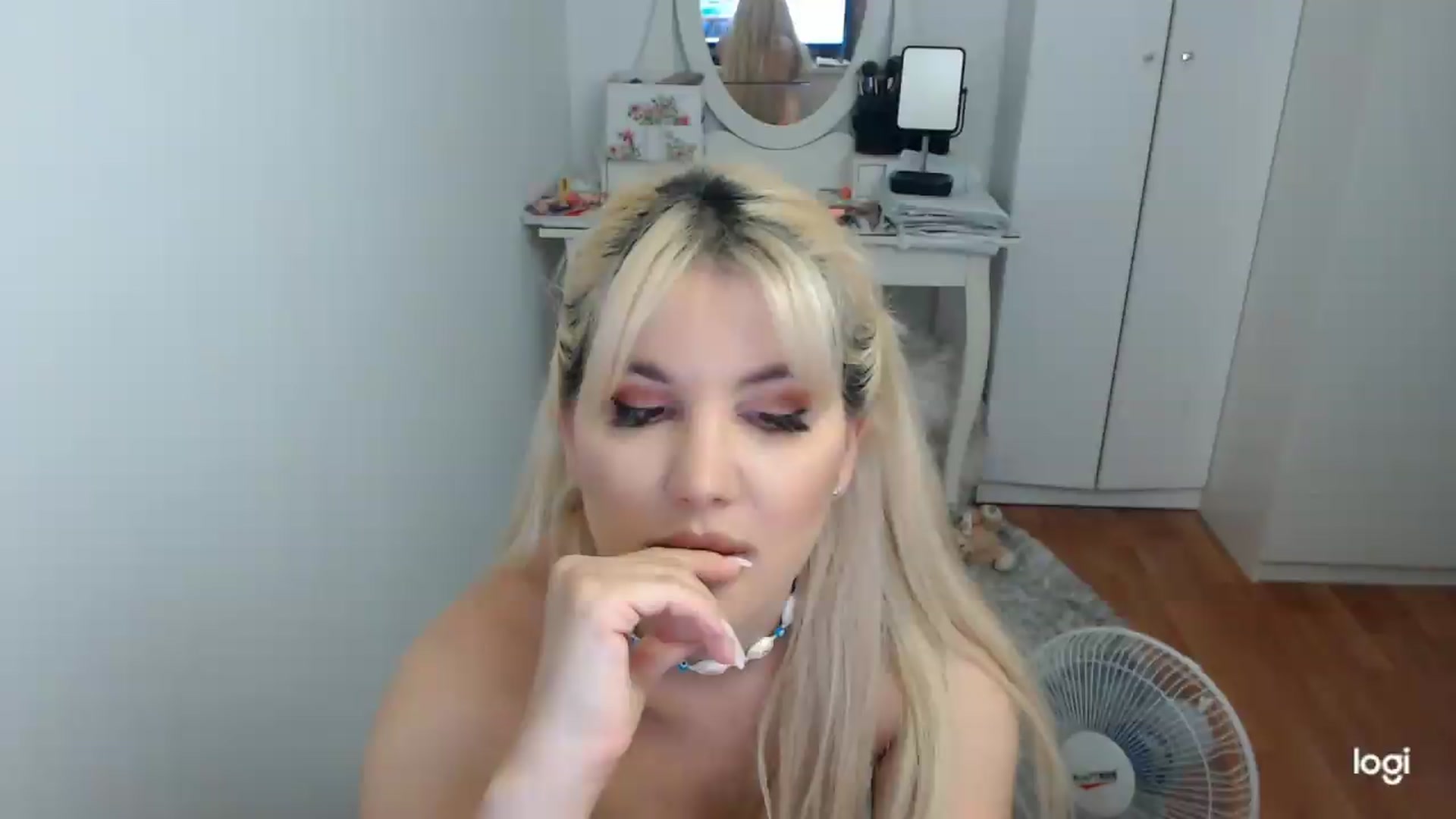 Gallery image thumbnail from SummerJewel's myfreecams stream on, 07/02/2026, 09:00 image 5 of 20