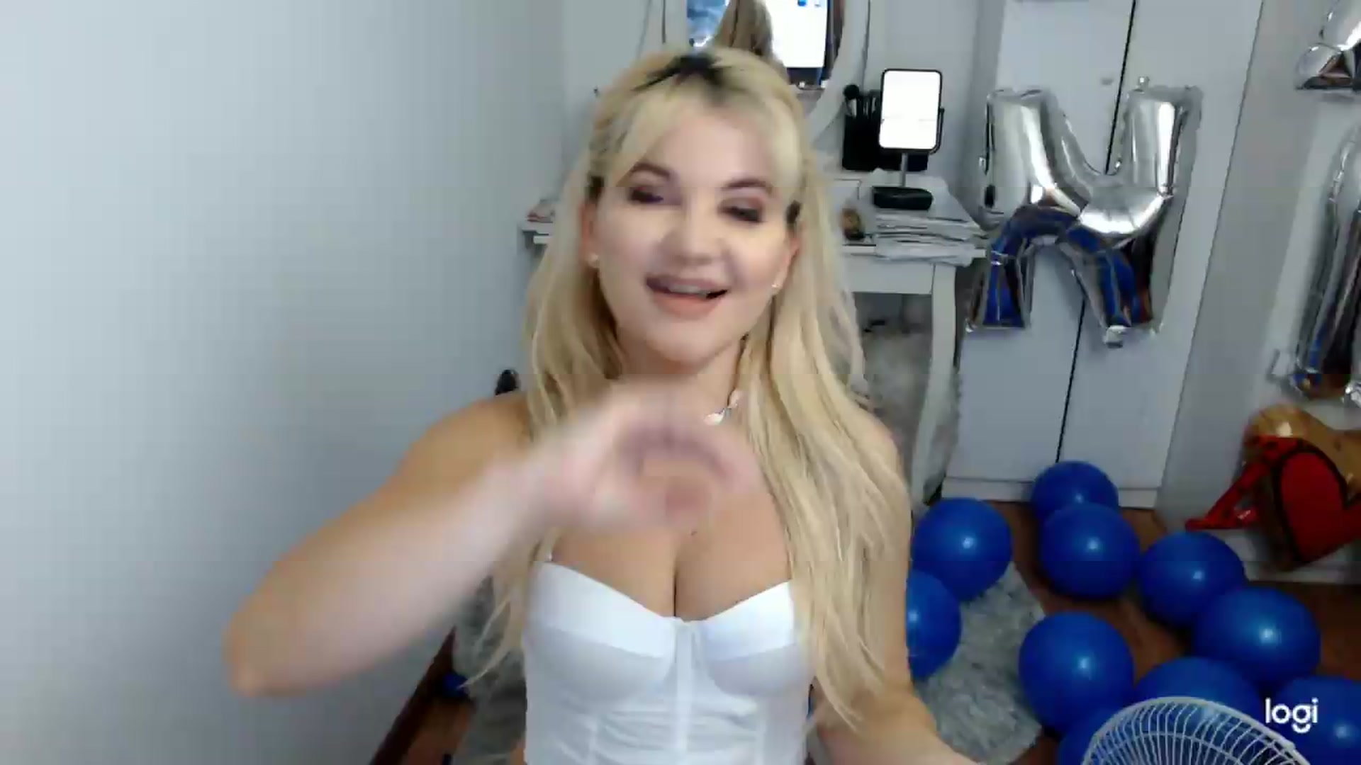 Gallery image thumbnail from SummerJewel's myfreecams stream on, 08/23/2026, 08:53 image 1 of 20
