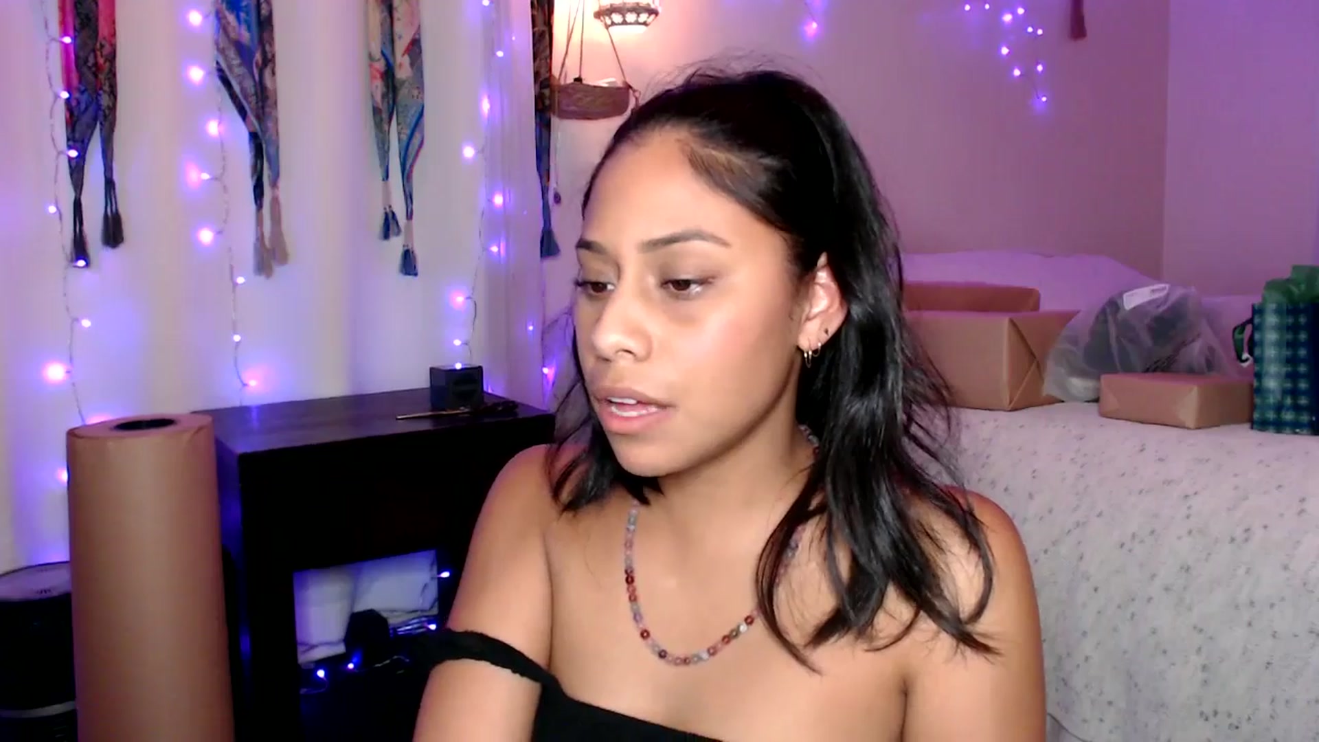Gallery image thumbnail from SummerRayy's myfreecams stream on, 12/23/2024, 05:15 image 7 of 20