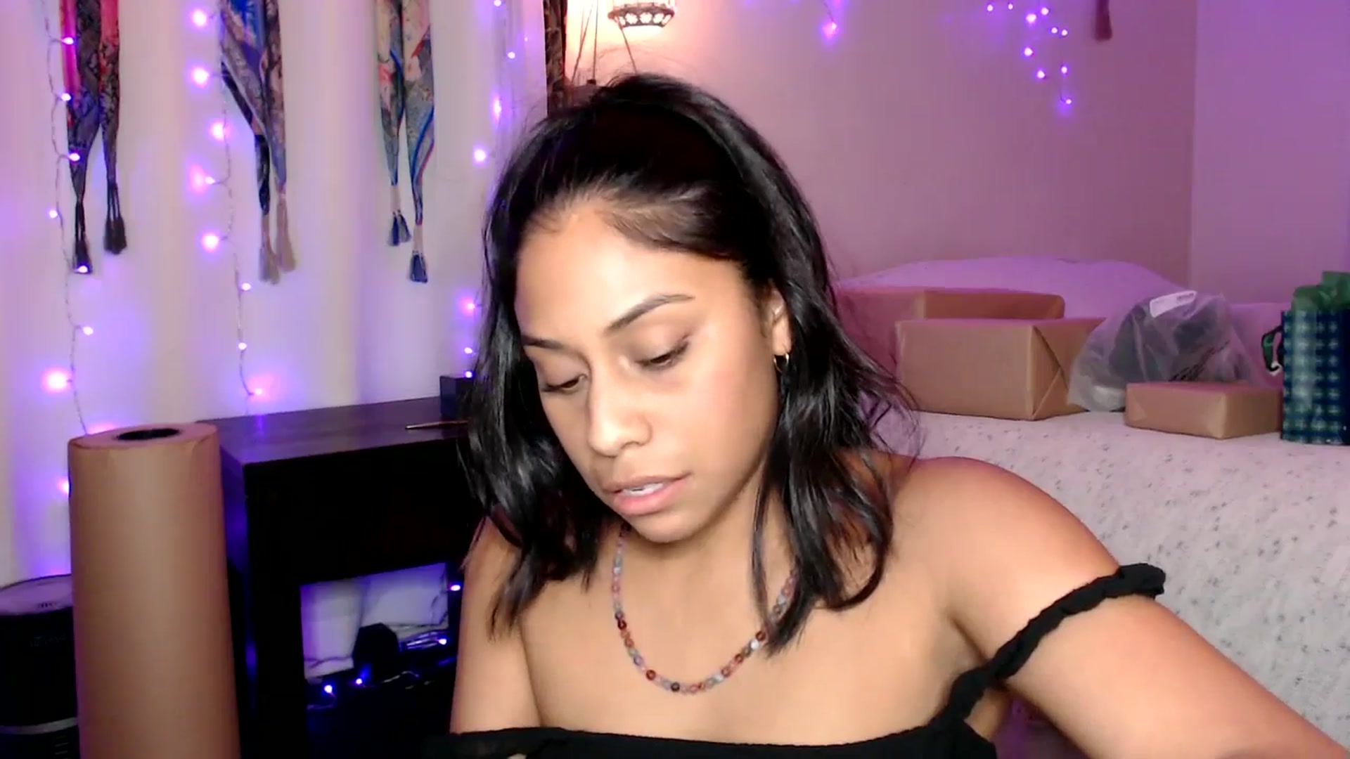 Gallery image thumbnail from SummerRayy's myfreecams stream on, 12/23/2024, 05:15 image 9 of 20