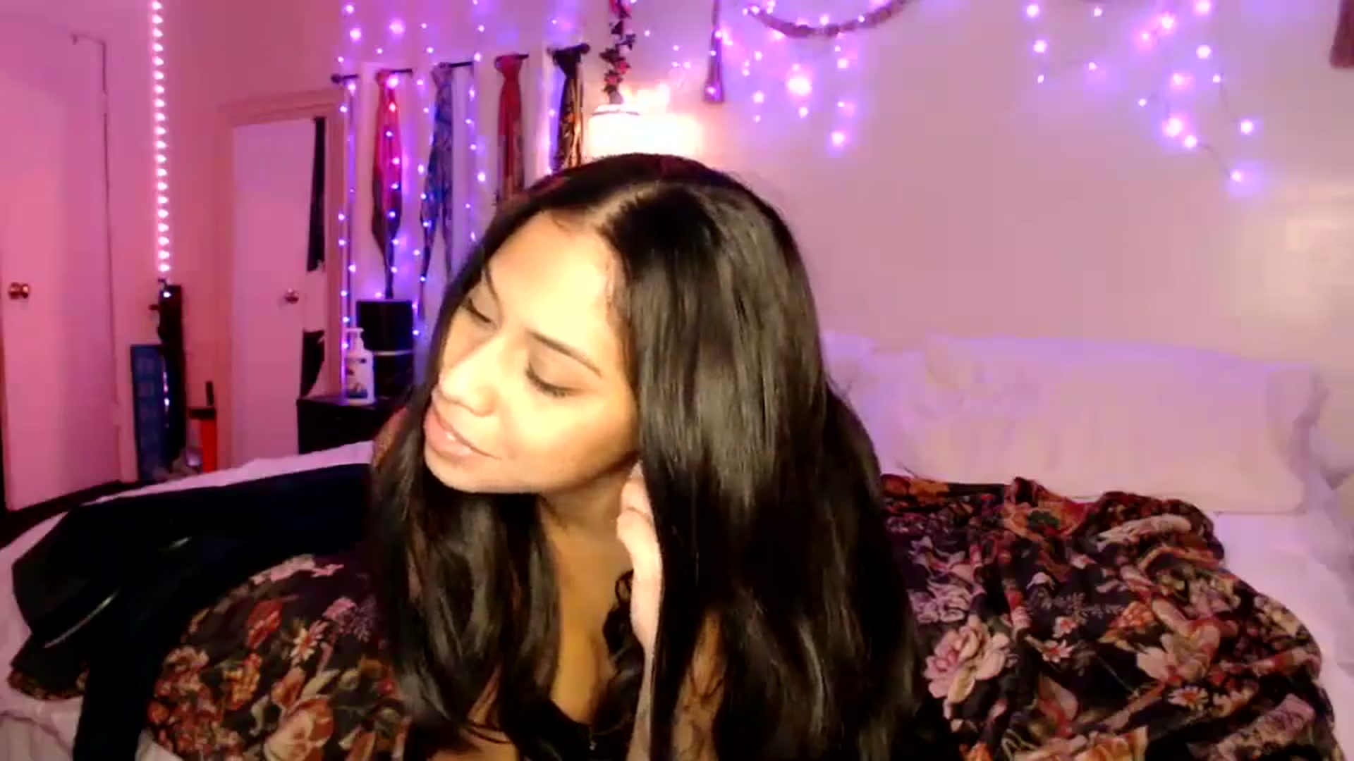 Gallery image thumbnail from SummerRayy's myfreecams stream on, 03/17/2025, 06:04 image 13 of 20