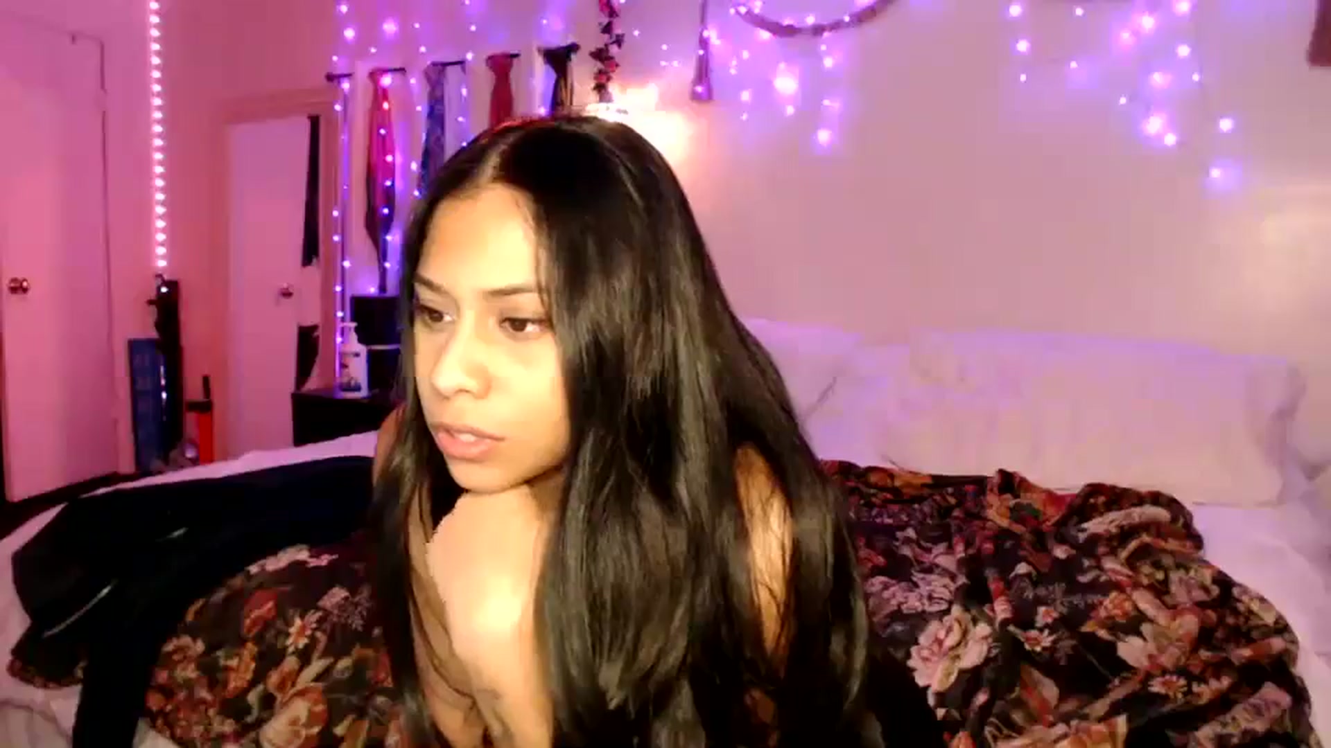 Gallery image thumbnail from SummerRayy's myfreecams stream on, 03/17/2025, 06:04 image 12 of 20