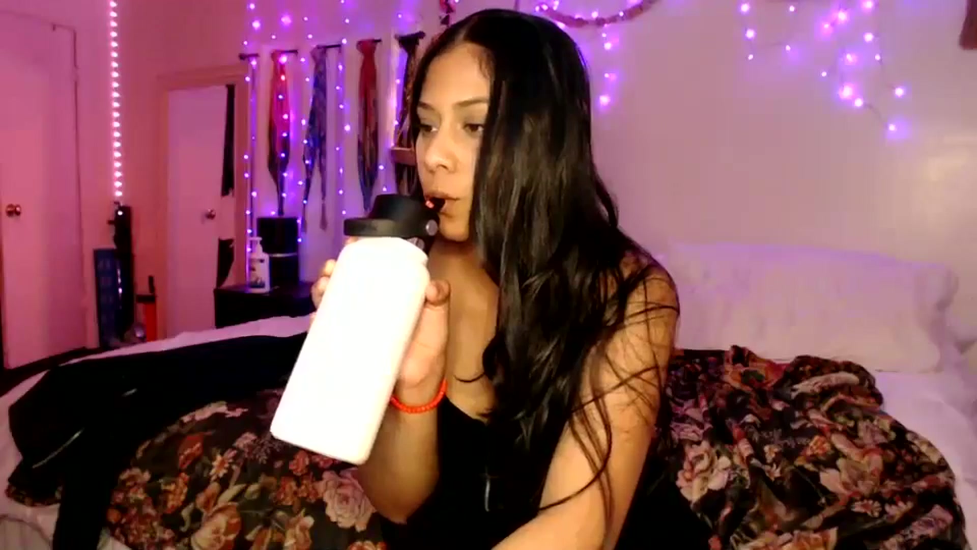 Gallery image thumbnail from SummerRayy's myfreecams stream on, 03/17/2025, 06:04 image 5 of 20