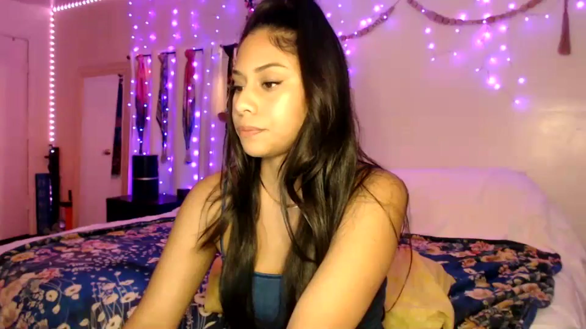 Gallery image thumbnail from SummerRayy's myfreecams stream on, 03/24/2025, 05:00 image 16 of 20