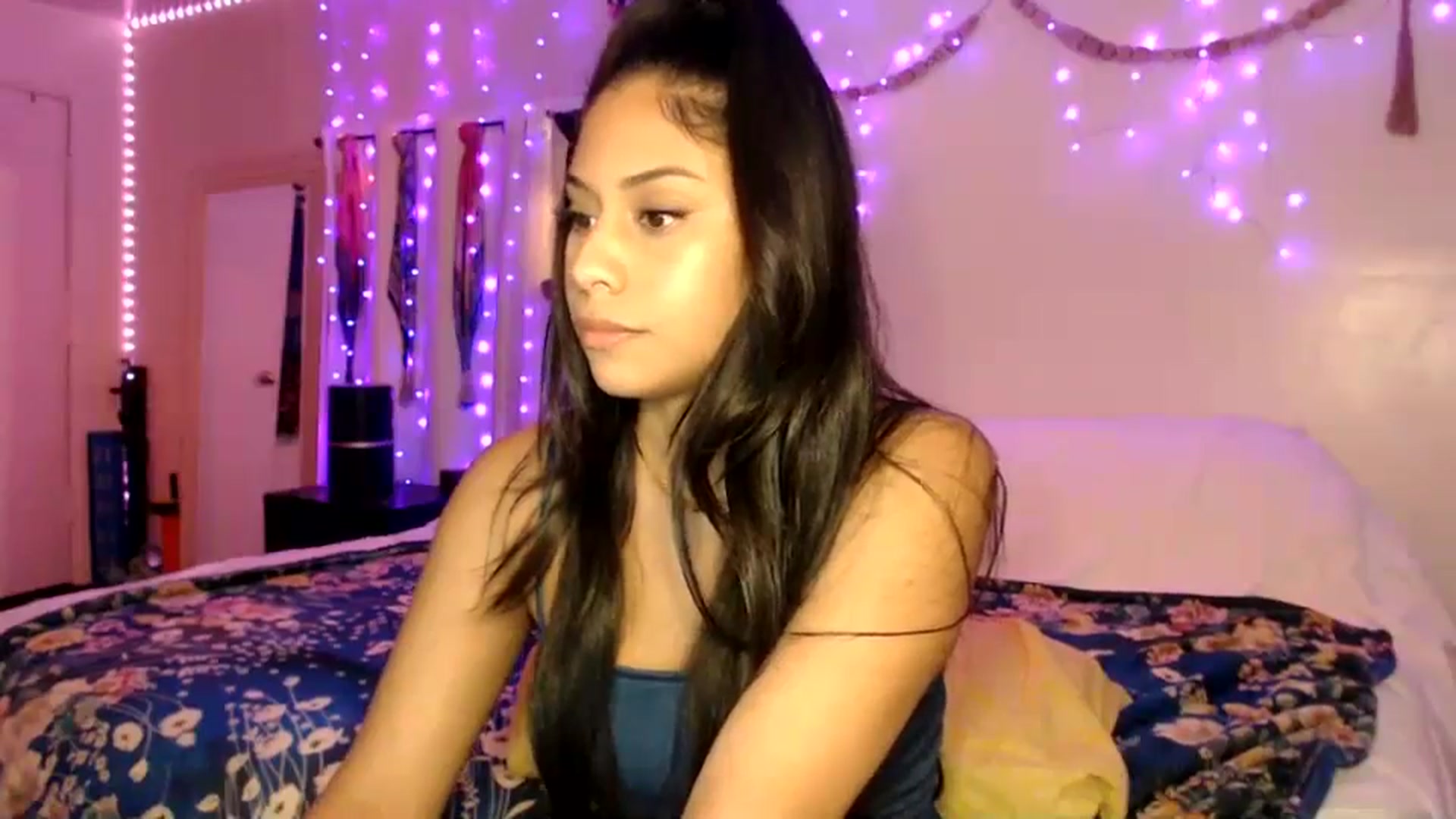 Gallery image thumbnail from SummerRayy's myfreecams stream on, 03/24/2025, 05:00 image 15 of 20
