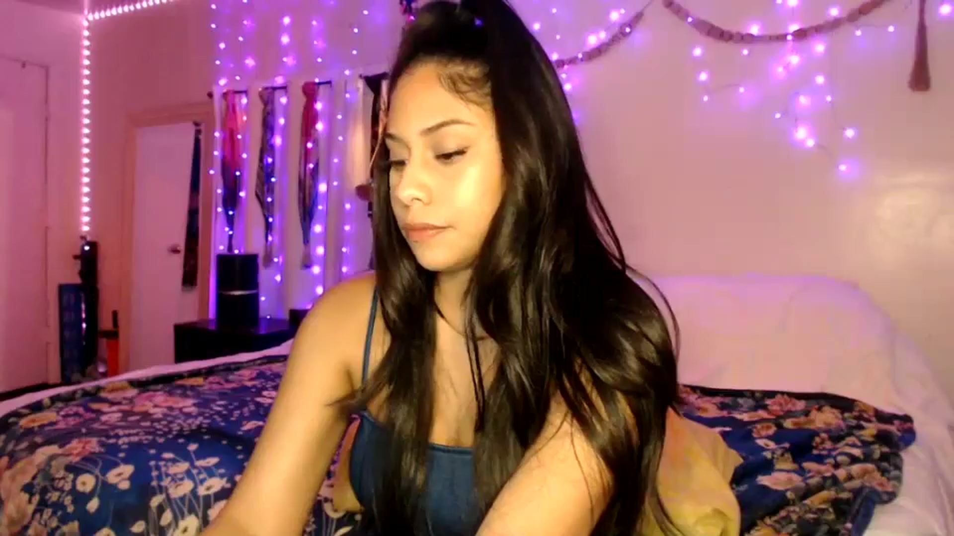 Gallery image thumbnail from SummerRayy's myfreecams stream on, 03/24/2025, 05:00 image 19 of 20