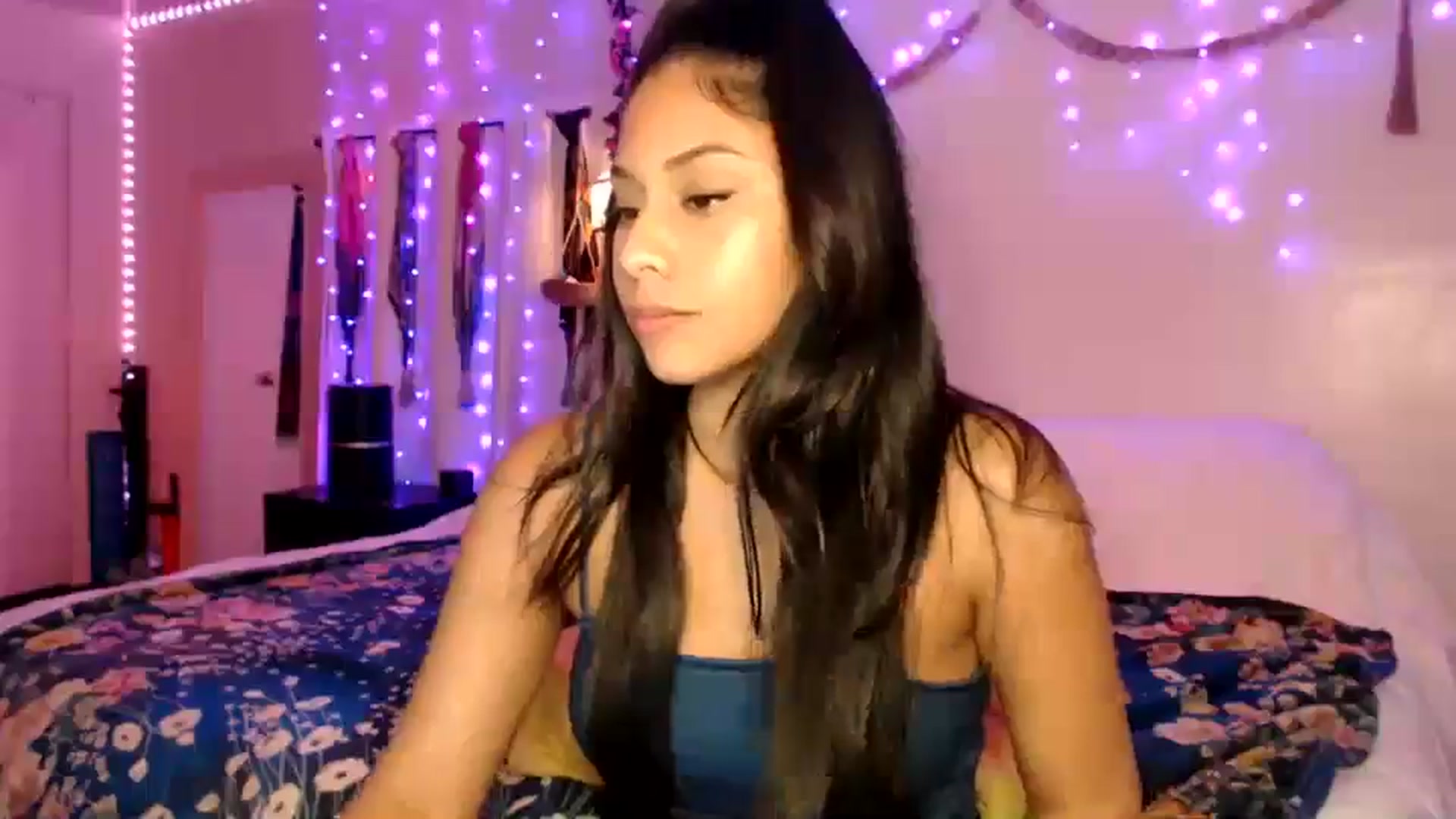 Gallery image thumbnail from SummerRayy's myfreecams stream on, 03/24/2025, 05:00 image 14 of 20