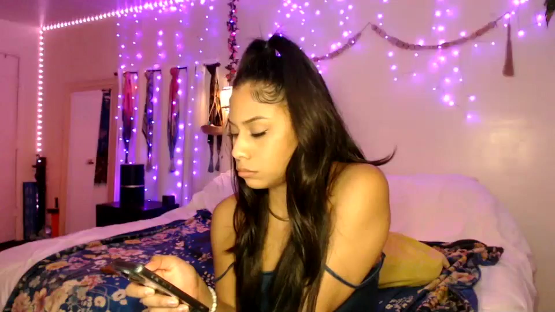 Gallery image thumbnail from SummerRayy's myfreecams stream on, 03/24/2025, 06:43 image 17 of 20