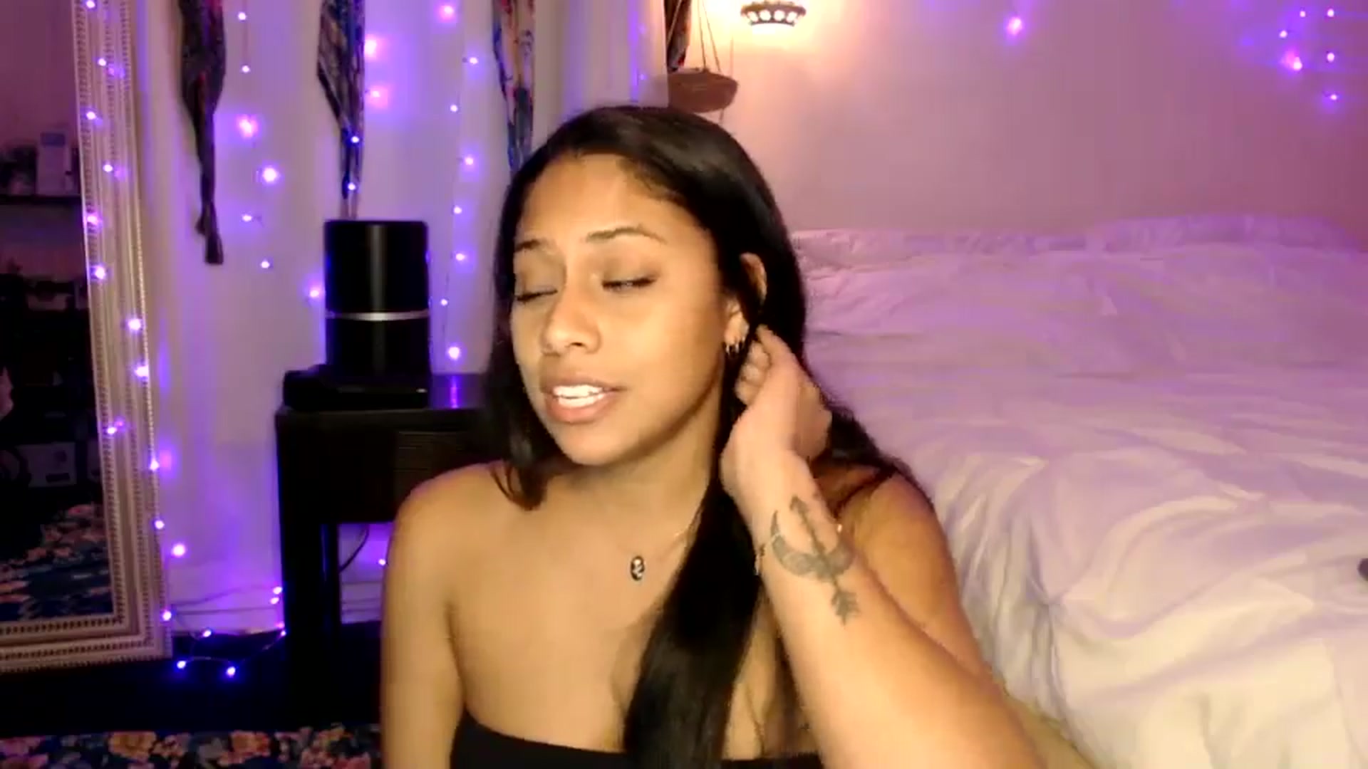 Gallery image thumbnail from SummerRayy's myfreecams stream on, 04/08/2025, 06:18 image 9 of 20
