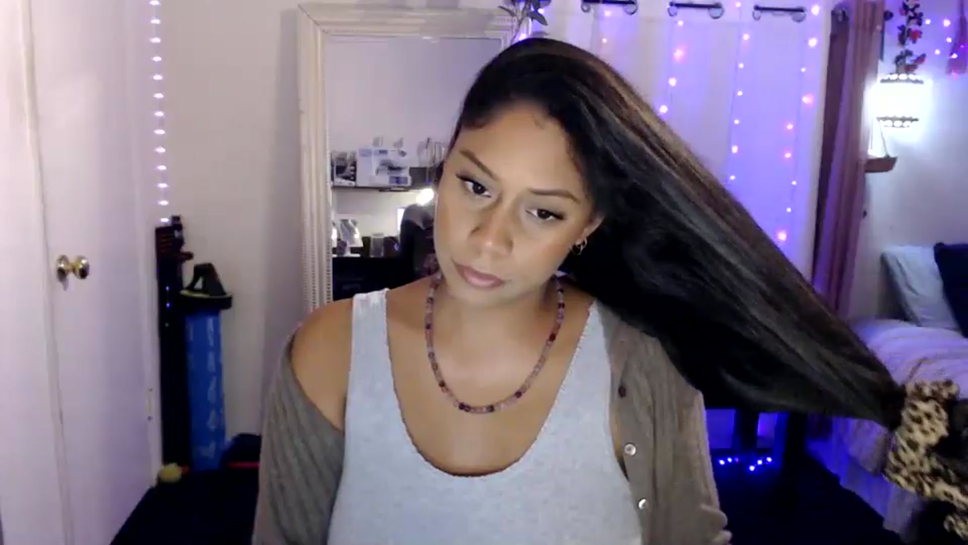 Gallery image thumbnail from SummerRayy's myfreecams stream on, 10/14/2025, 01:06 image 9 of 20