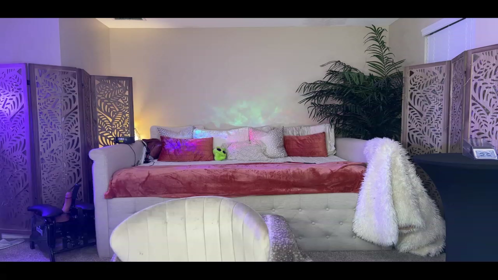 Gallery image thumbnail from Summer_Ari's myfreecams stream on, 08/09/2023, 04:11 image 2 of 20