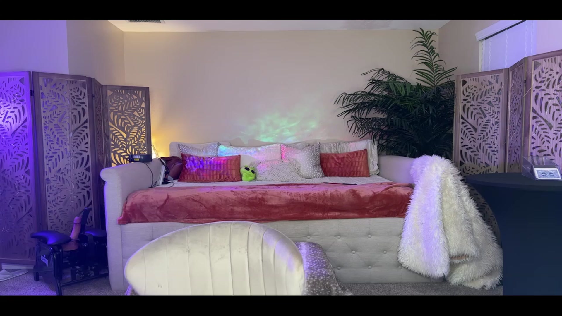 Gallery image thumbnail from Summer_Ari's myfreecams stream on, 08/09/2023, 04:11 image 3 of 20