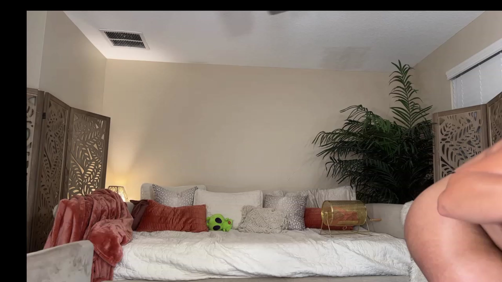 Gallery image thumbnail from Summer_Ari's myfreecams stream on, 08/26/2023, 04:14 image 5 of 20