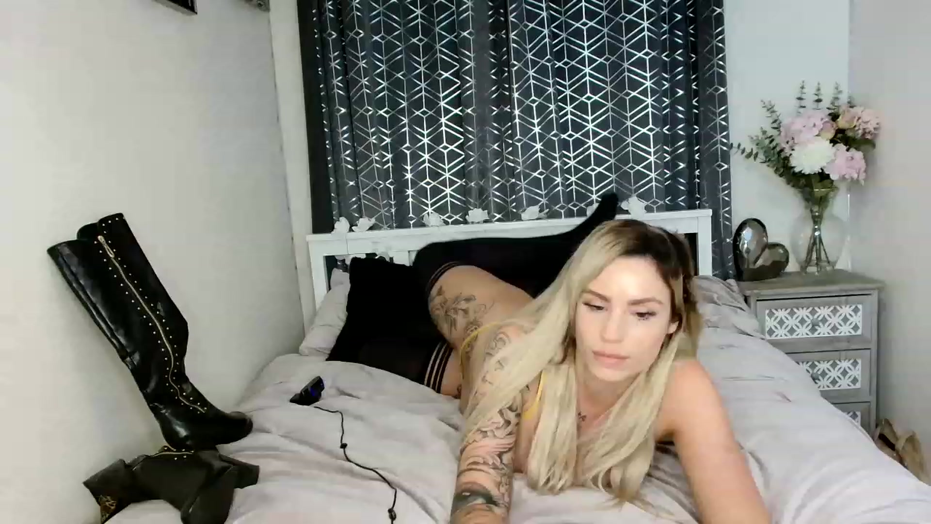Gallery image thumbnail from Summer_FOX's myfreecams stream on, 06/30/2023, 22:32 image 10 of 20