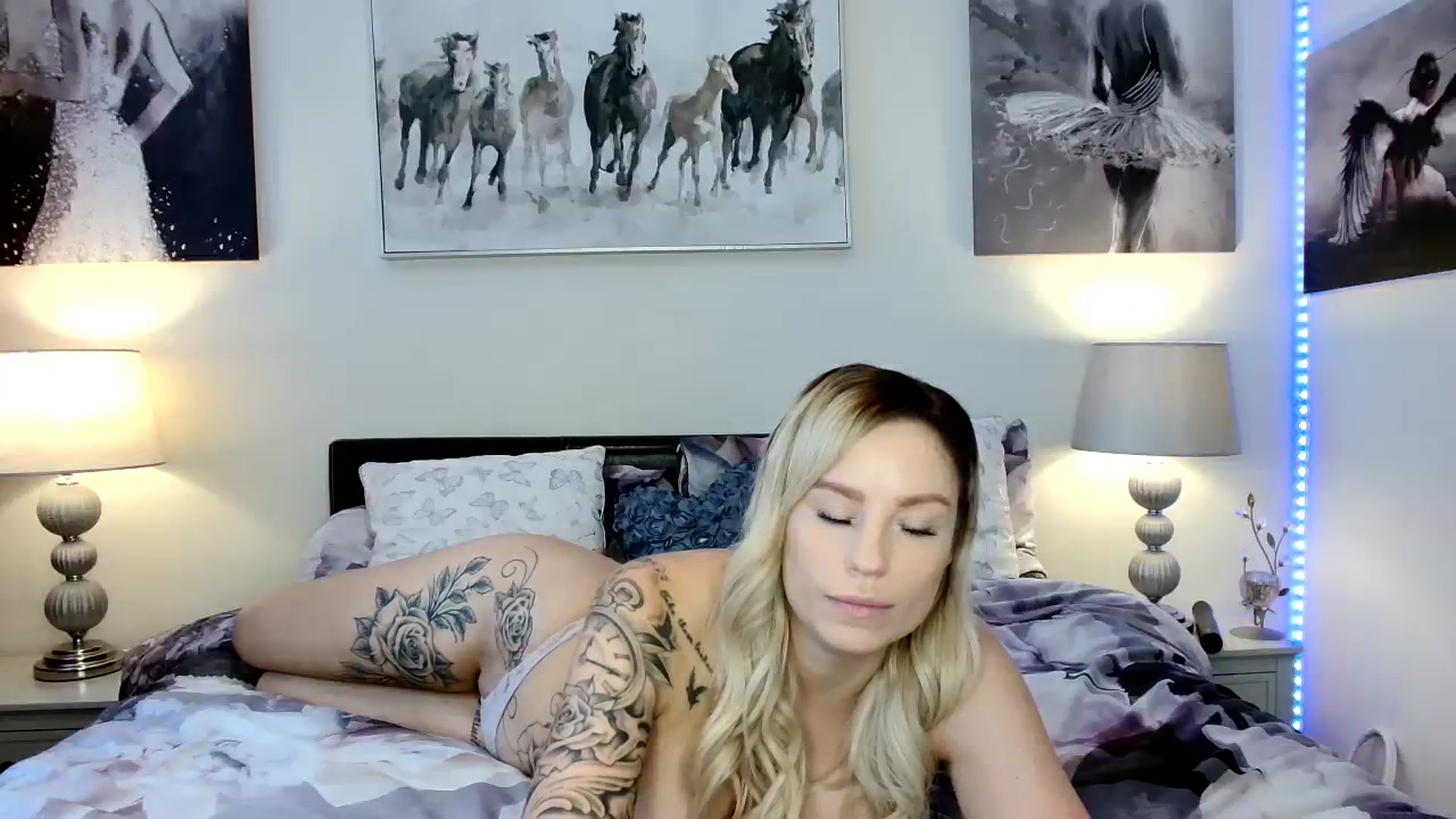 Gallery image thumbnail from Summer_FOX's myfreecams stream on, 08/16/2023, 12:16 image 18 of 20