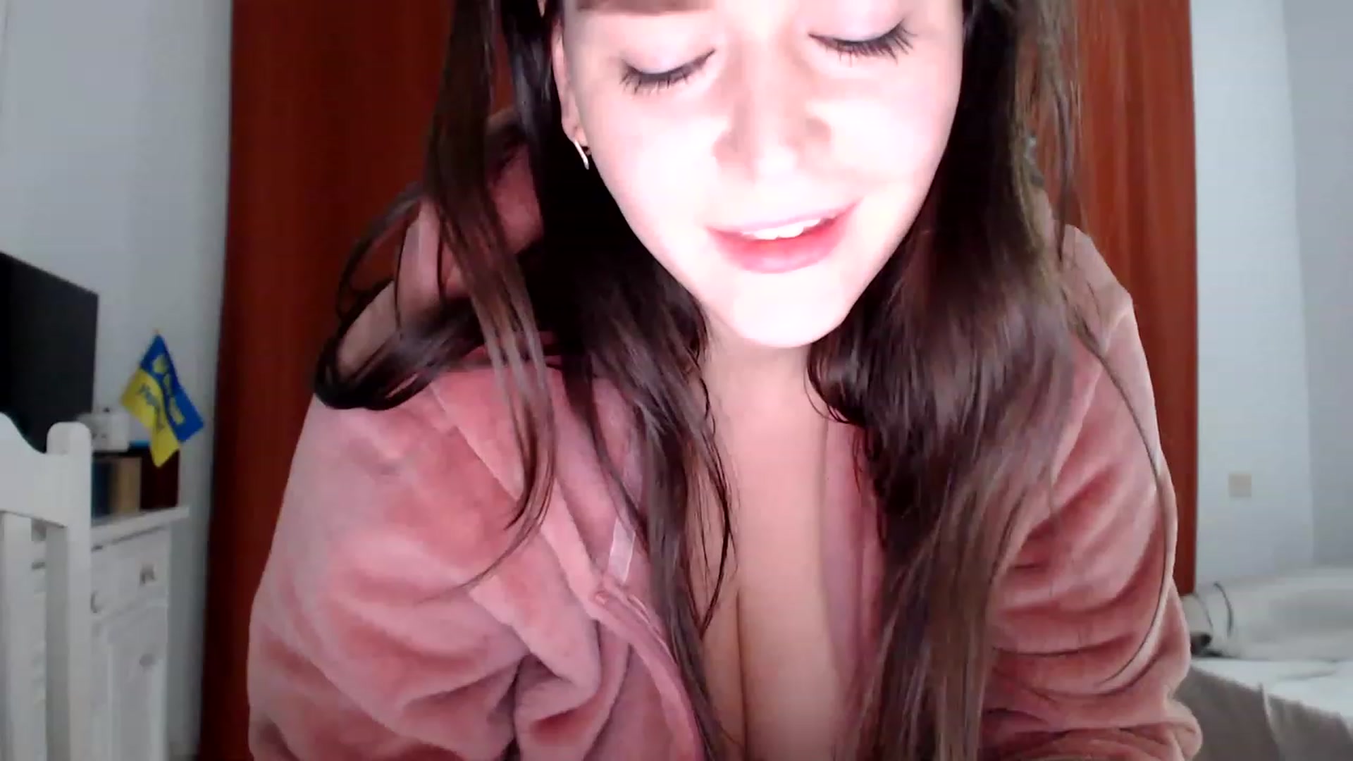 Gallery image thumbnail from Summer_Gold's myfreecams stream on, 01/08/2023, 02:38 image 19 of 20