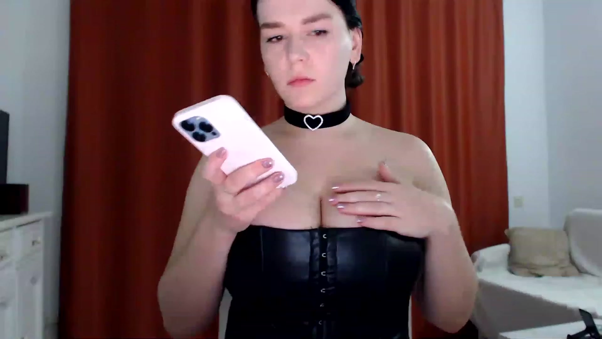 Gallery image thumbnail from Summer_Gold's myfreecams stream on, 01/22/2023, 22:06 image 4 of 20