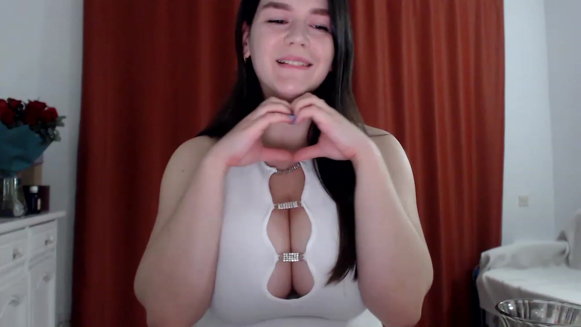 Gallery image thumbnail from Summer_Gold's myfreecams stream on, 02/20/2023, 20:17 image 19 of 20