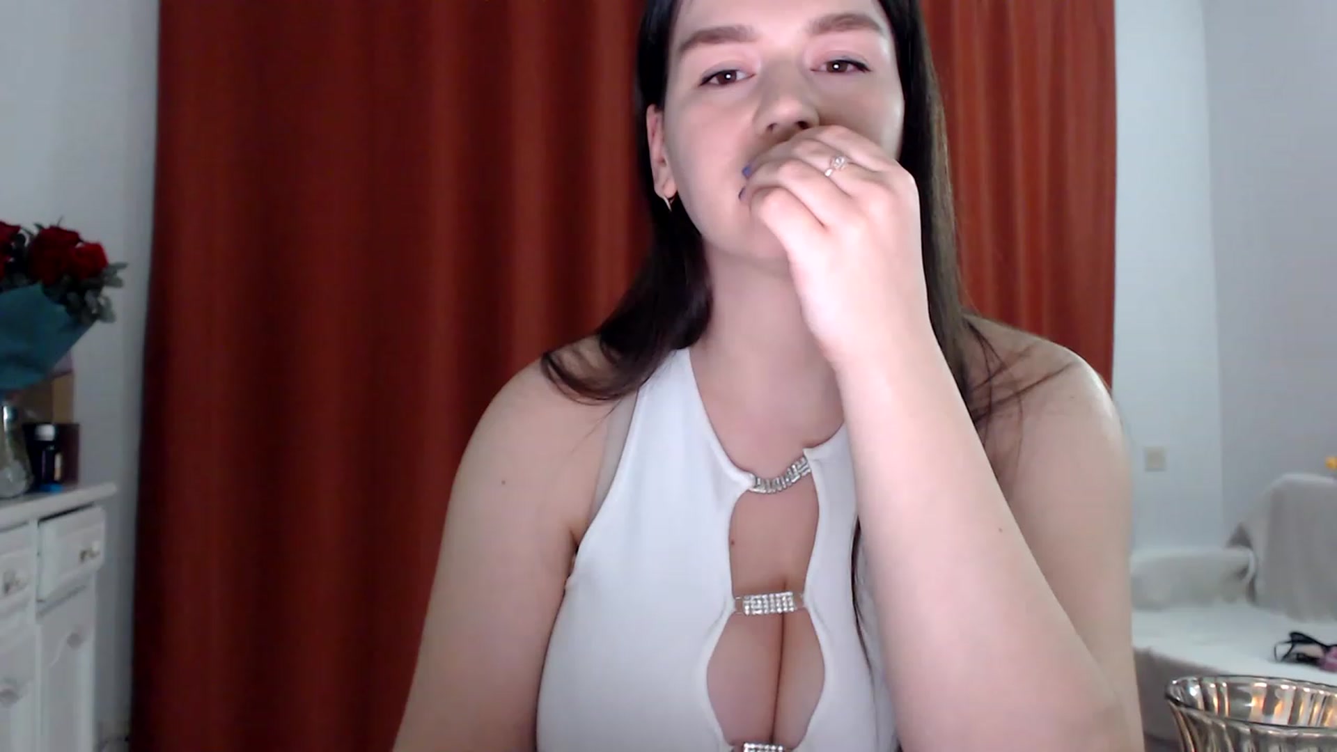 Gallery image thumbnail from Summer_Gold's myfreecams stream on, 02/20/2023, 23:20 image 6 of 20